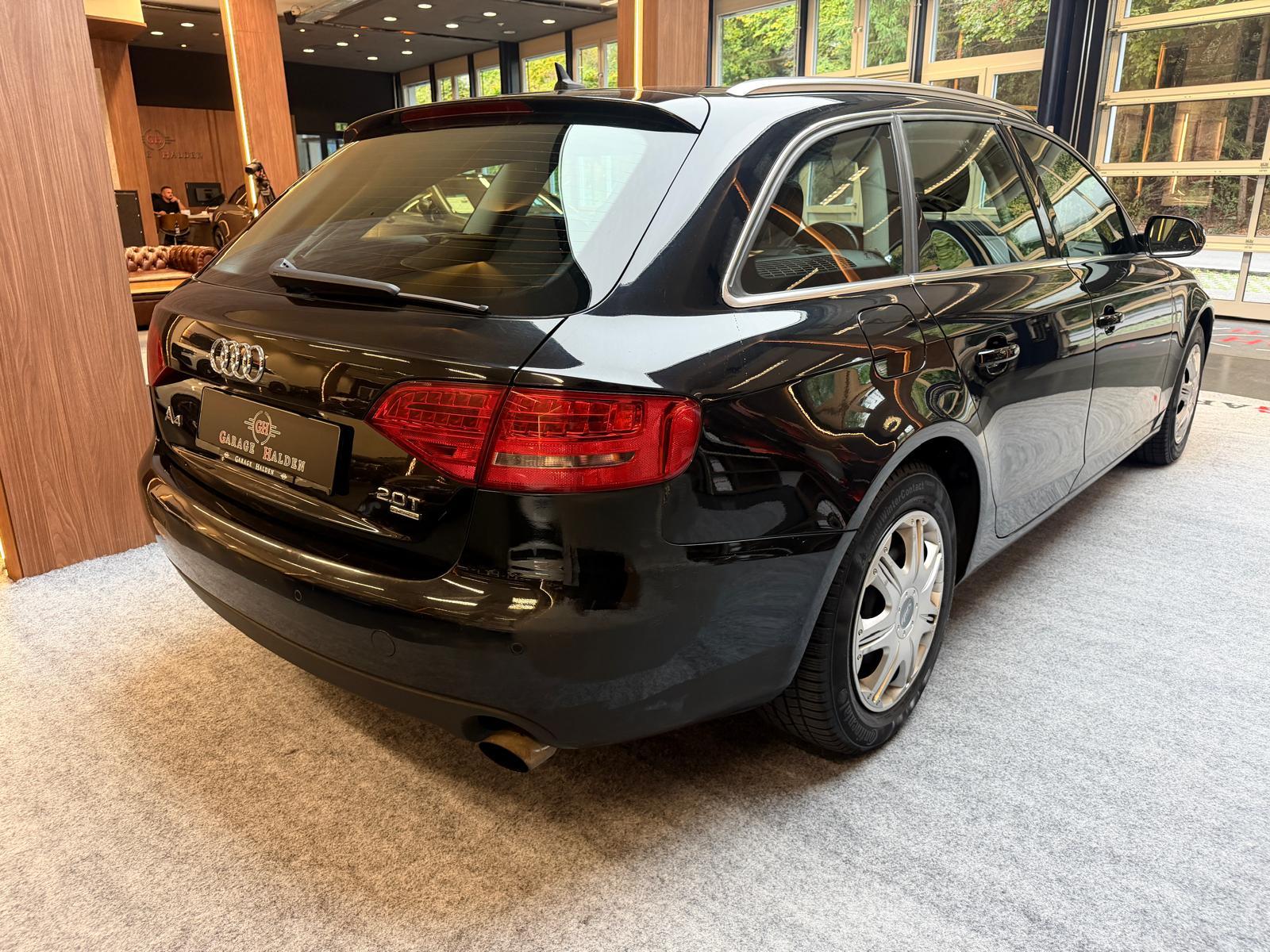 AUDI A4 Avant 2.0 TFSI 211 quat. S-Tronic-image-6