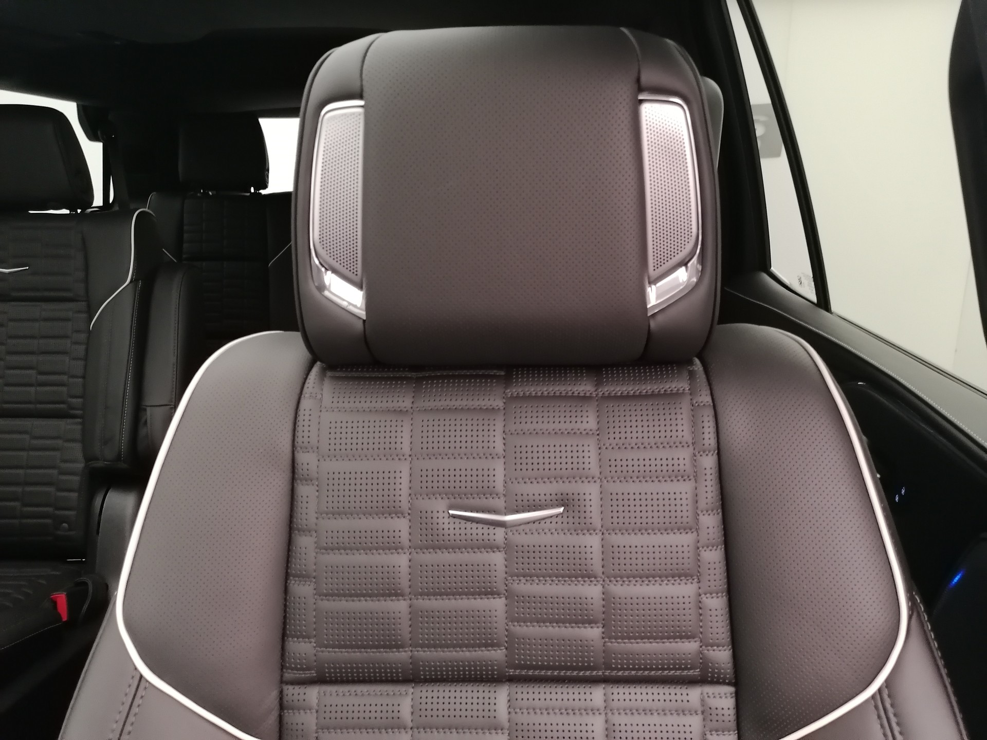 CADILLAC Escalade Premium Luxury Platinum AWD-image-14