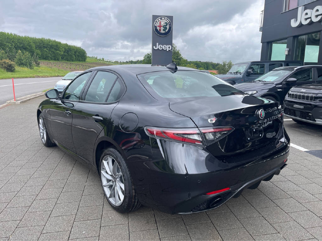 ALFA ROMEO Giulia 2.0 Q4 Sprint Edition-image-1