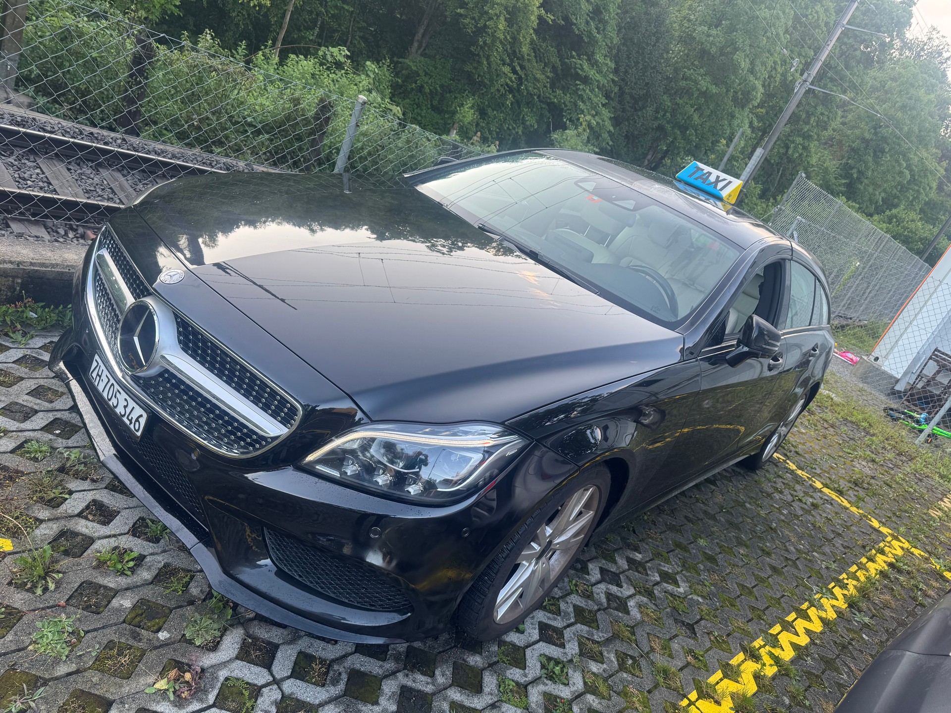 MERCEDES-BENZ CLS Shooting Brake 350 BlueTEC 4Matic 7G-Tronic-image-5