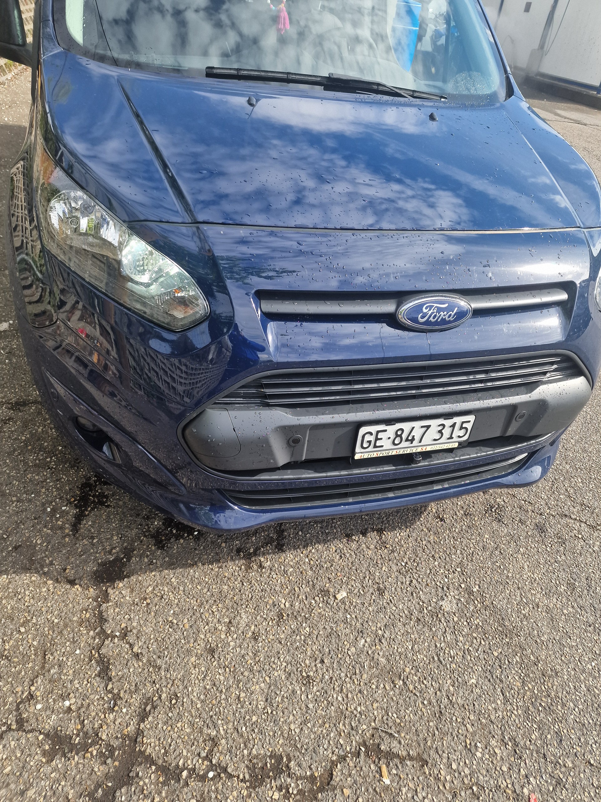 FORD Grand Tourneo Connect 1.5 EcoBlue Trend Automat-image-0