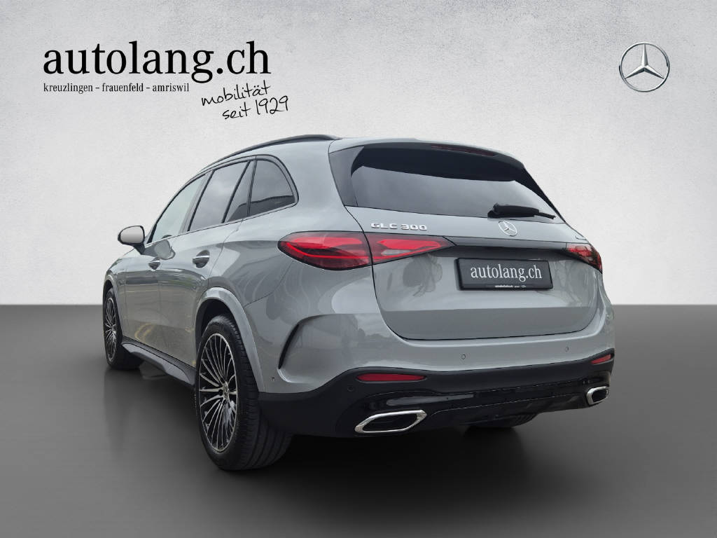 MERCEDES-BENZ GLC 300 AMG Line 4Matic-image-3