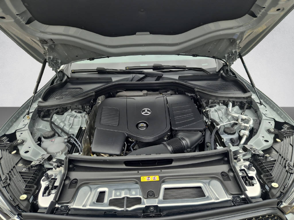MERCEDES-BENZ GLC 300 AMG Line 4Matic-image-8
