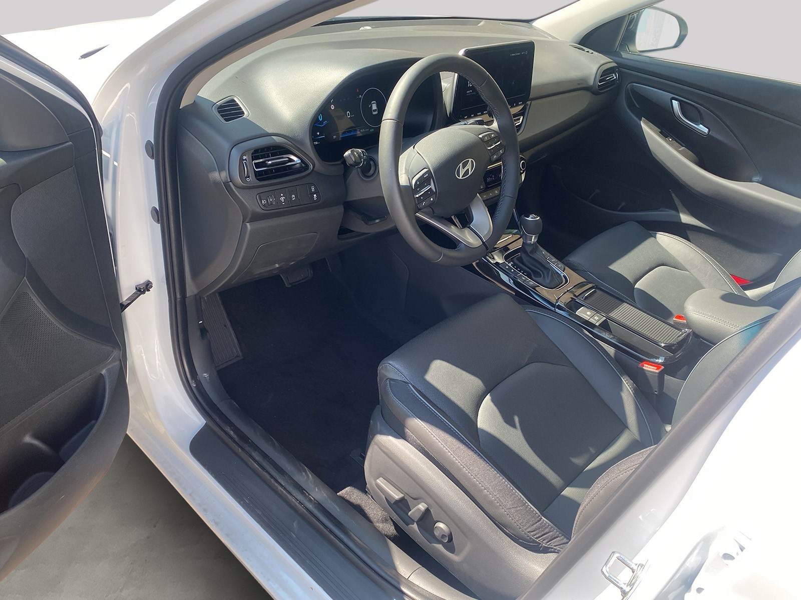 HYUNDAI i30 1.5 T-GDi Vertex 48V MH DCT-image-4