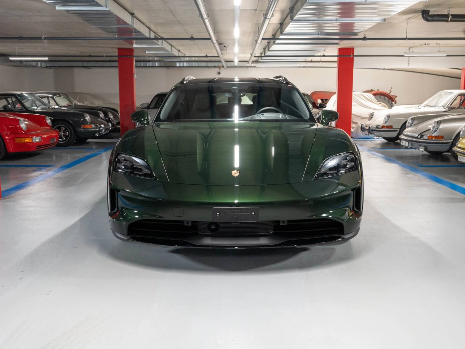 PORSCHE Taycan 4S Cross Turismo-image-1