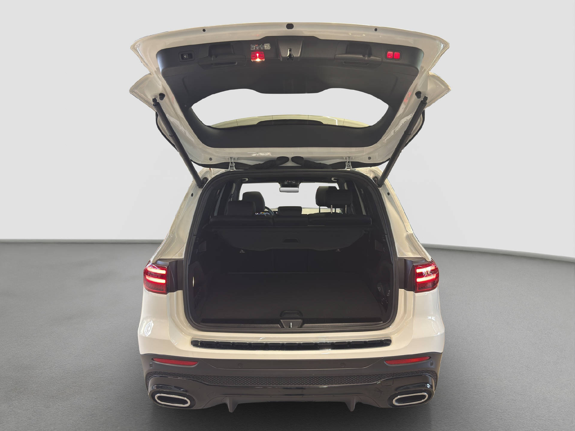 MERCEDES-BENZ GLB 220 AMG Line 4MATIC-image-14