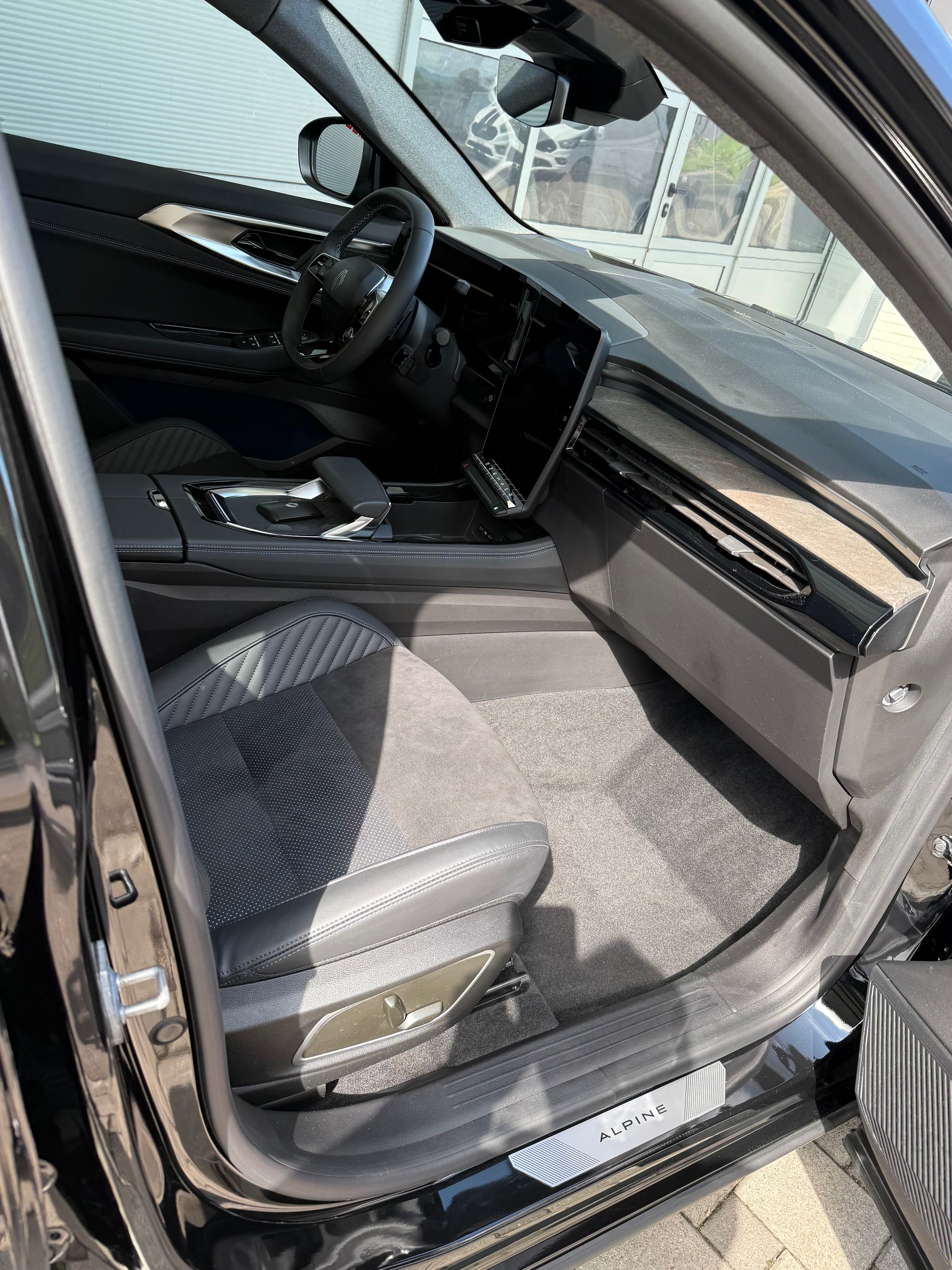 RENAULT Rafale 1.2 E-Tech Hybrid 200 Esprit Alpine VENDUE / VERKAUFT-image-8