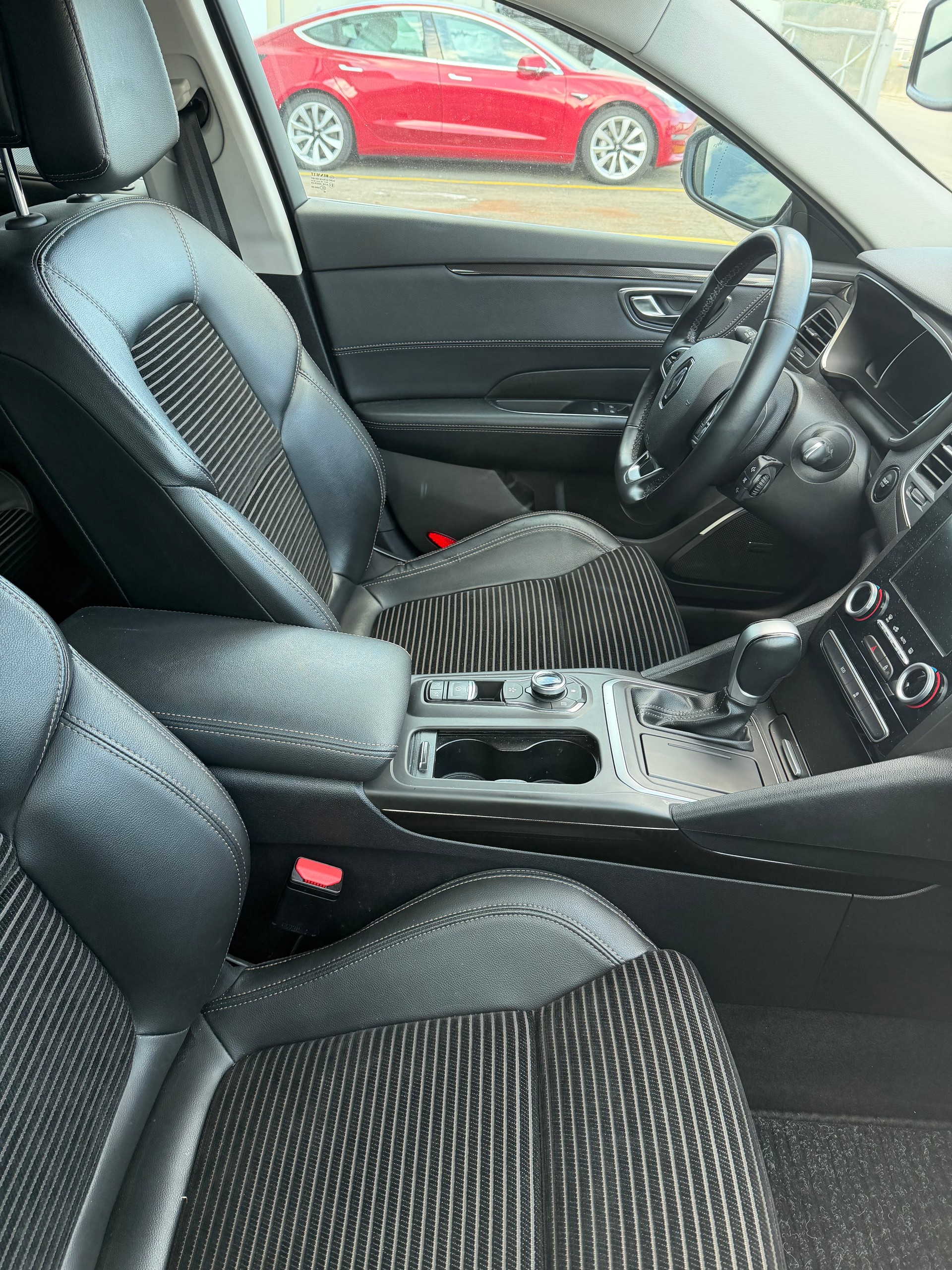RENAULT Talisman Grandtour 1.6 dCi Intens EDC-image-6