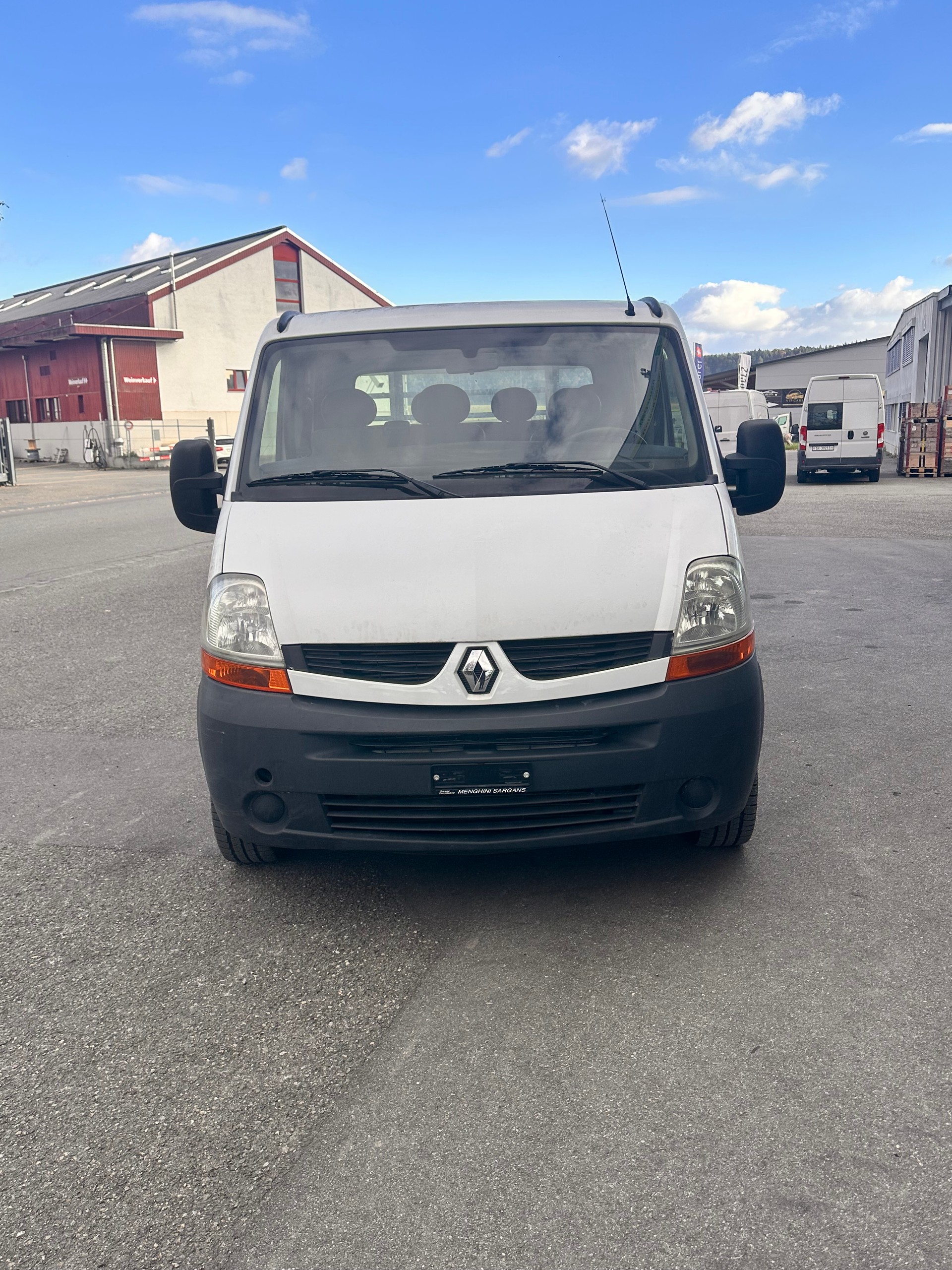RENAULT Master T35 dCi120 L2H1-image-3