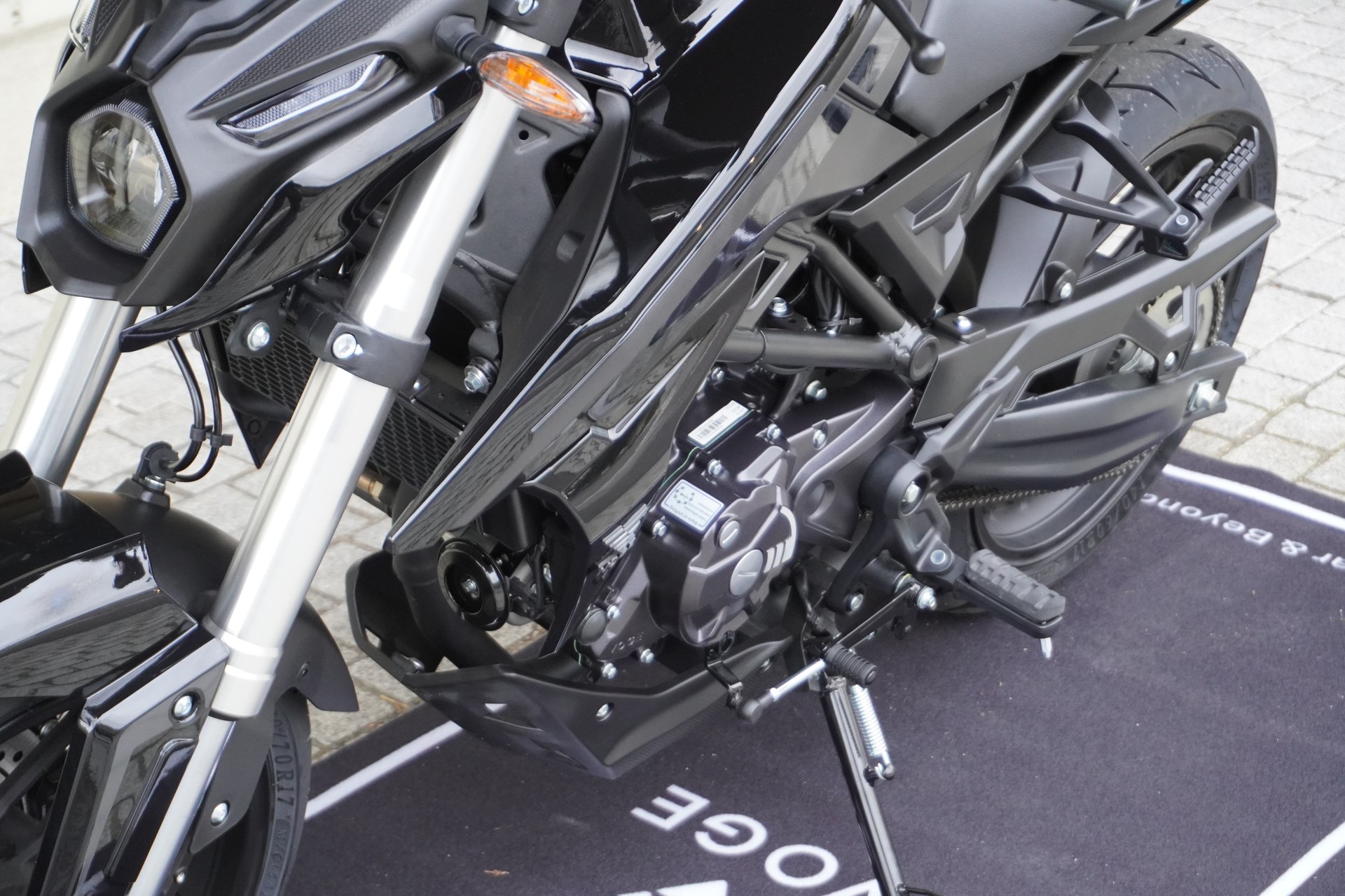 VOGE sofort verfügbar 125R Naked-image-9