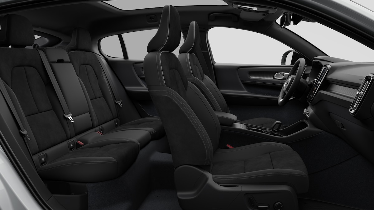 VOLVO EC40 Twin Performance Ultra Black Edition AWD-image-13