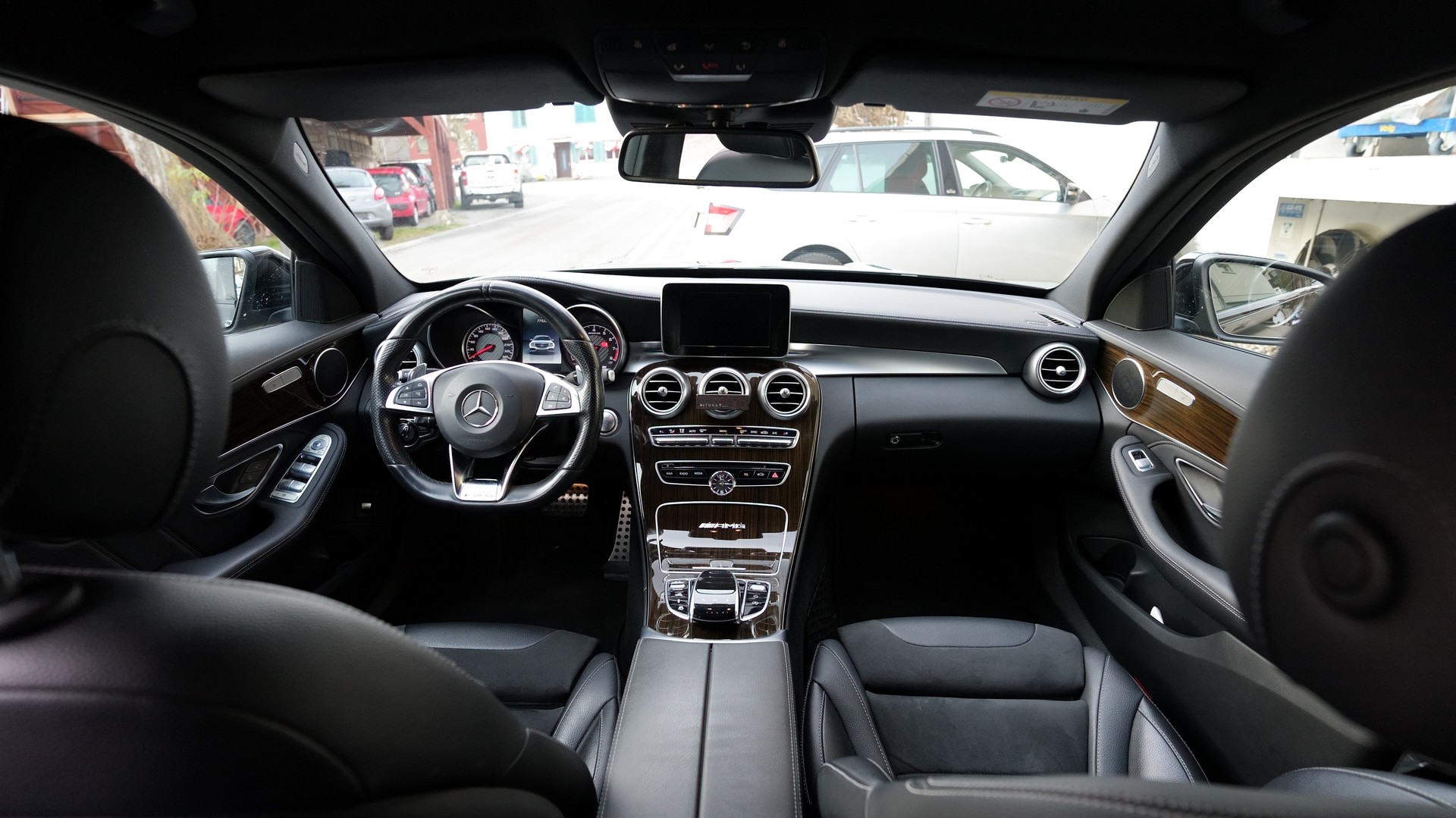 MERCEDES-BENZ C 63 AMG Speedshift-image-7