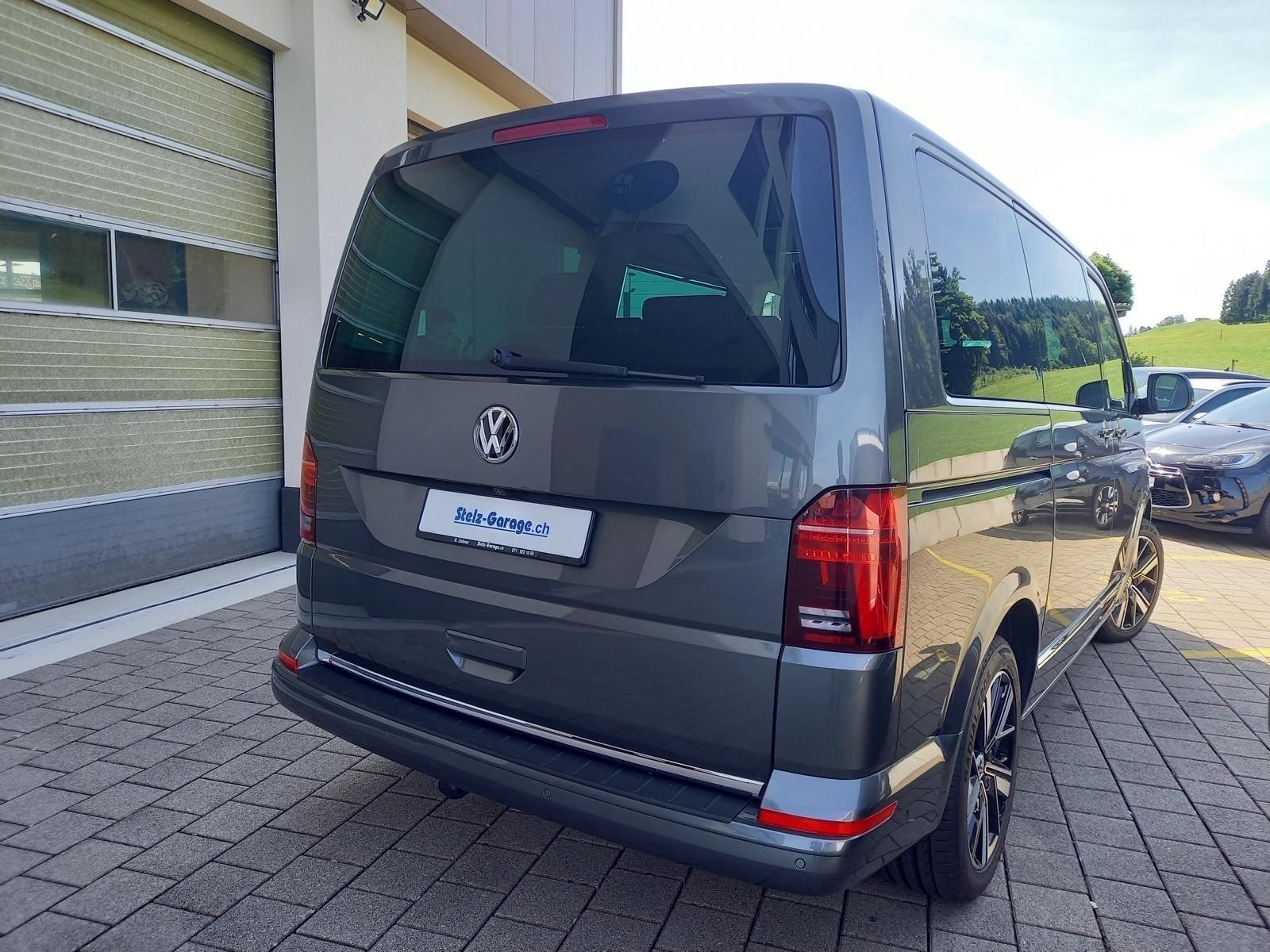 VW T6.1 Multivan 2.0 Bi-TDI Highline 4Motion DSG-image-1