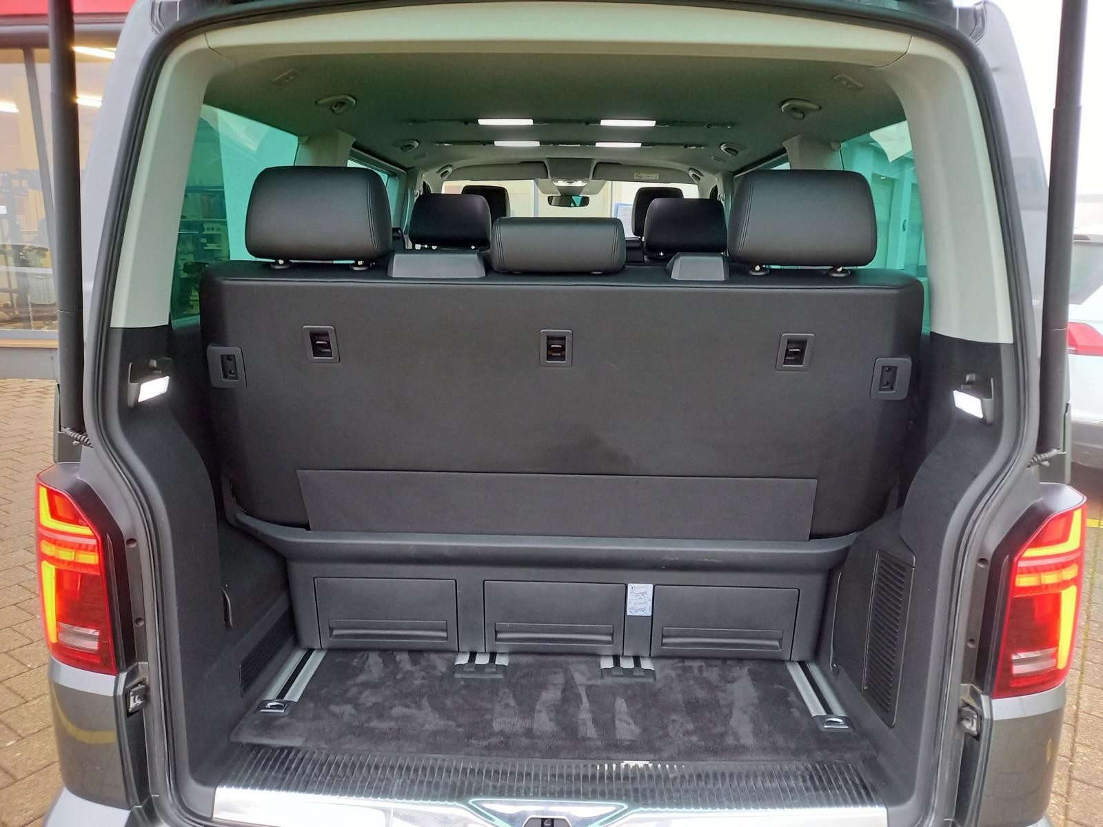 VW T6.1 Multivan 2.0 Bi-TDI Highline 4Motion DSG-image-16