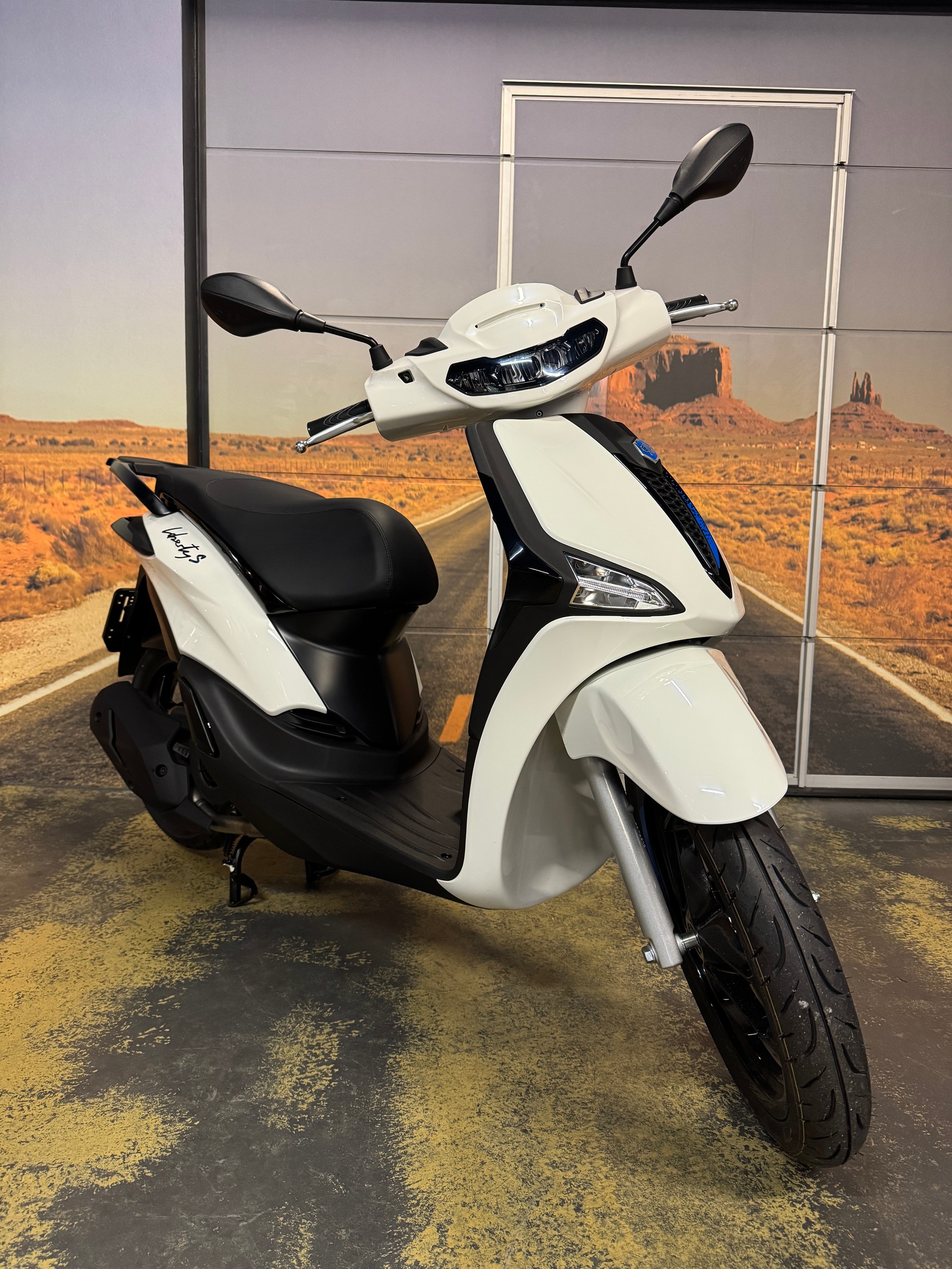 PIAGGIO Liberty 125 Sport E5+-image-2