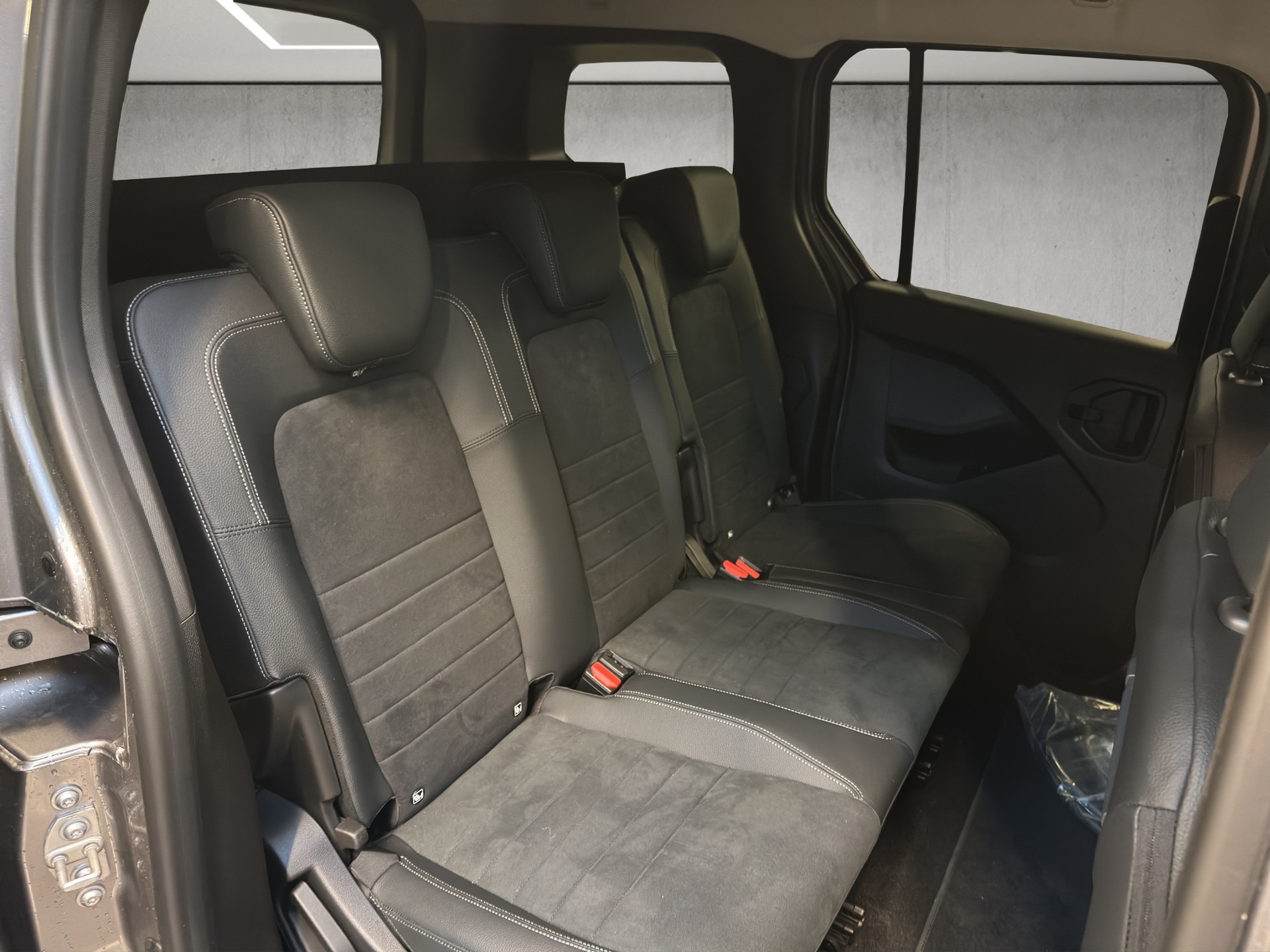 MERCEDES-BENZ EQT 45kWh Style-image-8