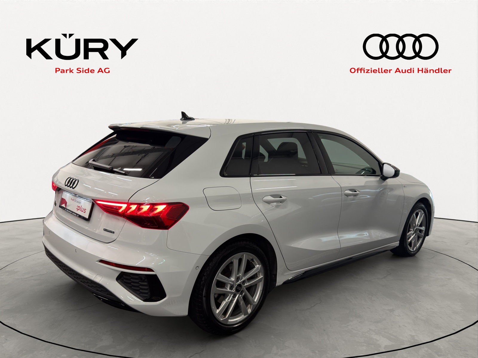 AUDI A3 Sportback 40 TFSI S line Quattro 190PS-image-3