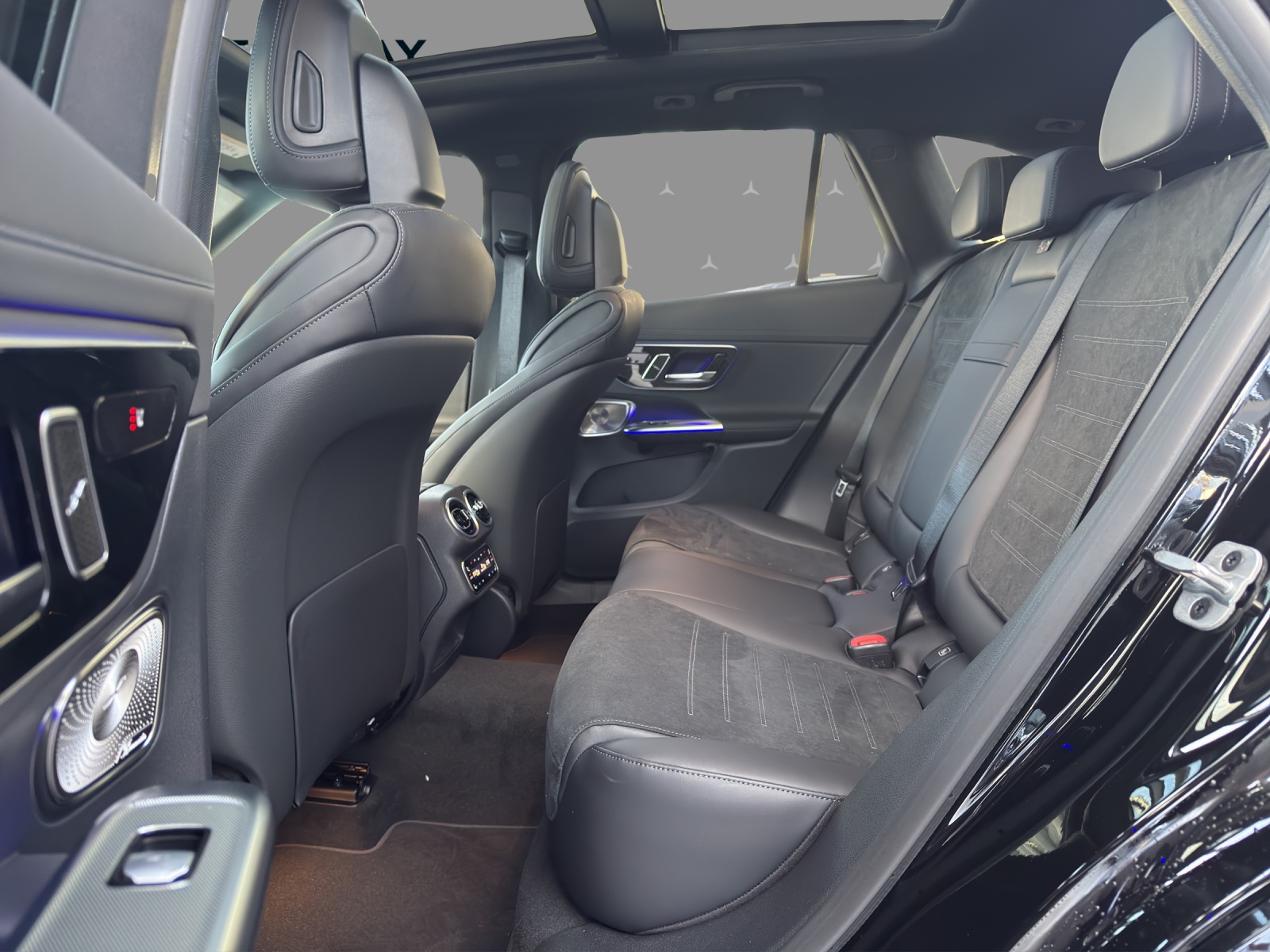 MERCEDES-BENZ GLC 300 de 4Matic 9G-Tronic-image-15