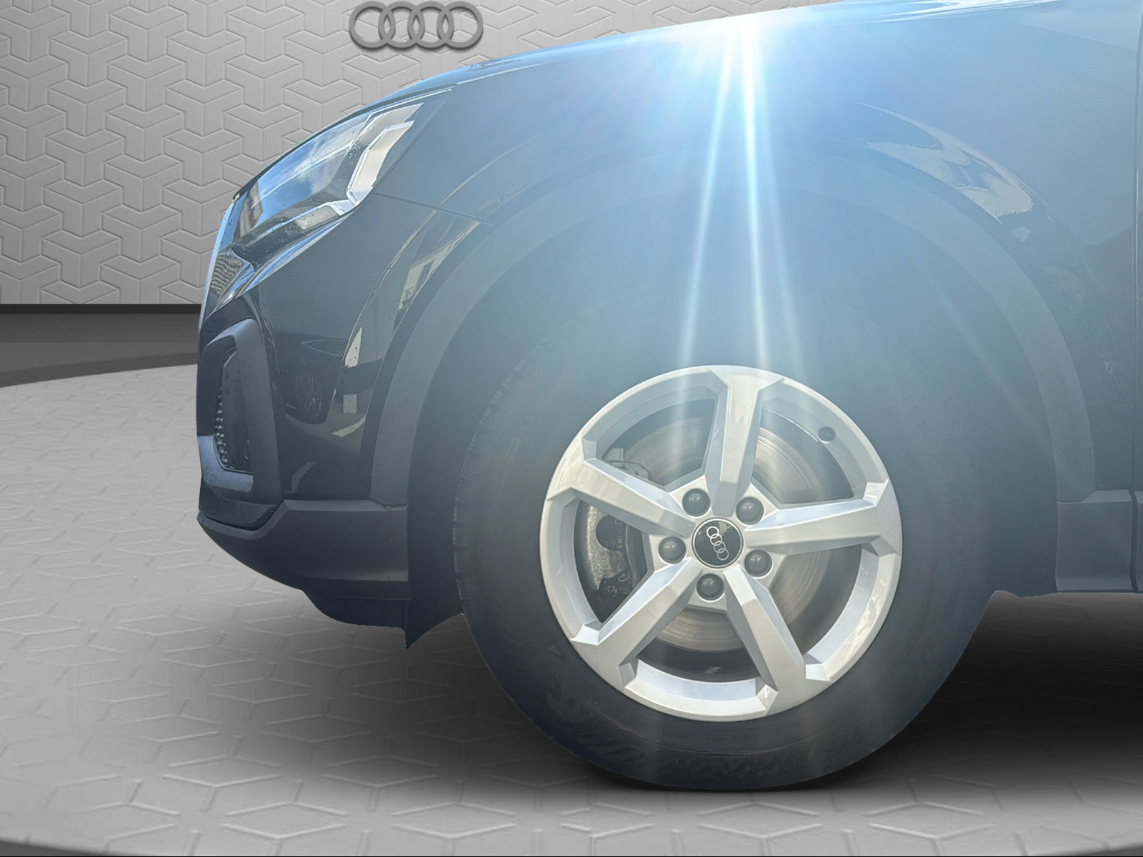 AUDI Q2 35 TDI quattro S-tronic-image-8