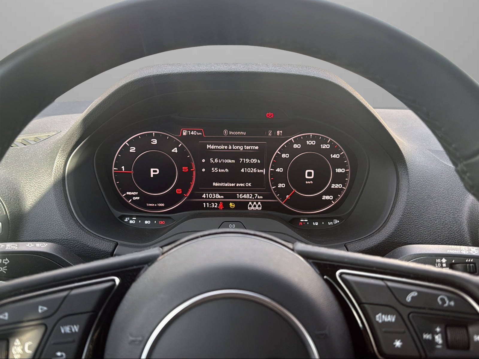 AUDI Q2 35 TDI quattro S-tronic-image-13