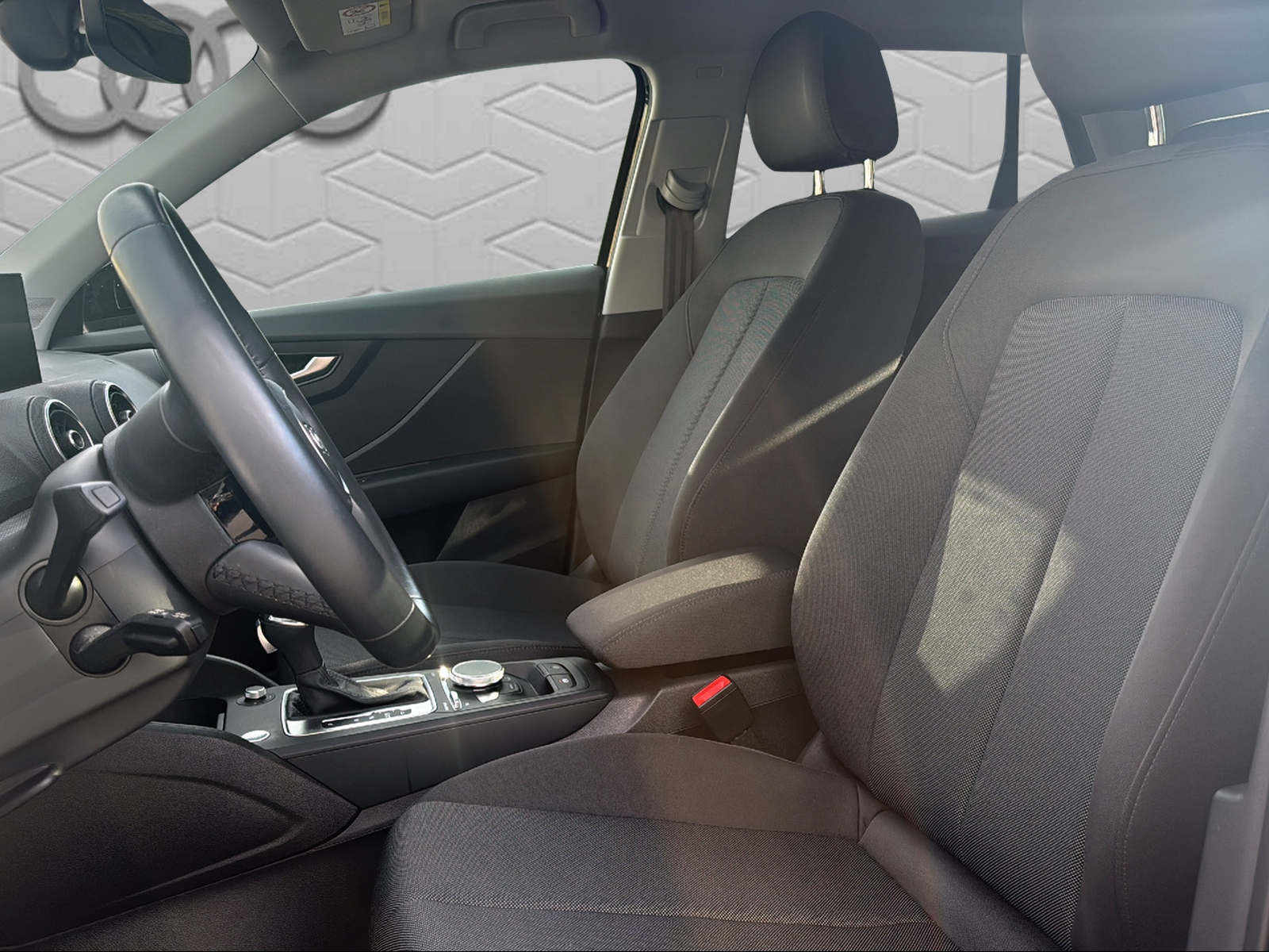 AUDI Q2 35 TDI quattro S-tronic-image-10