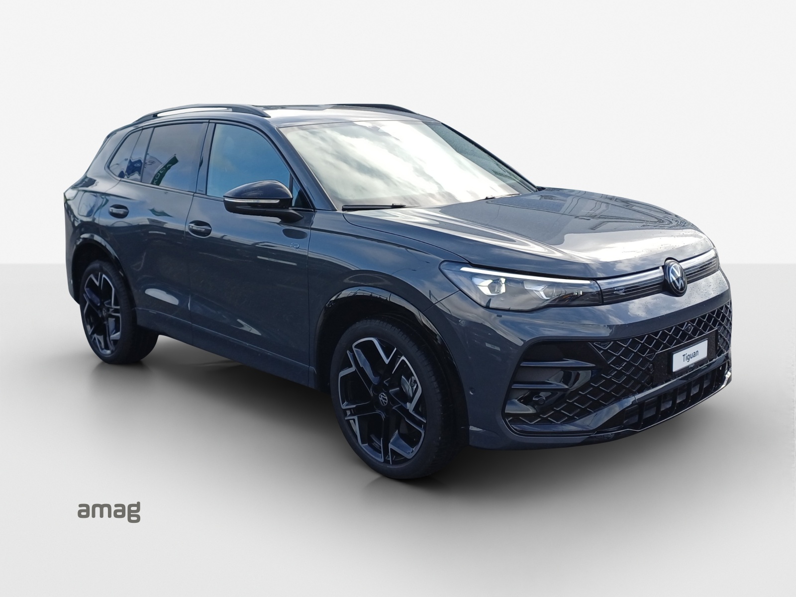 VW Tiguan 2.0 TSI DSG R-Line 4Motion-image-5