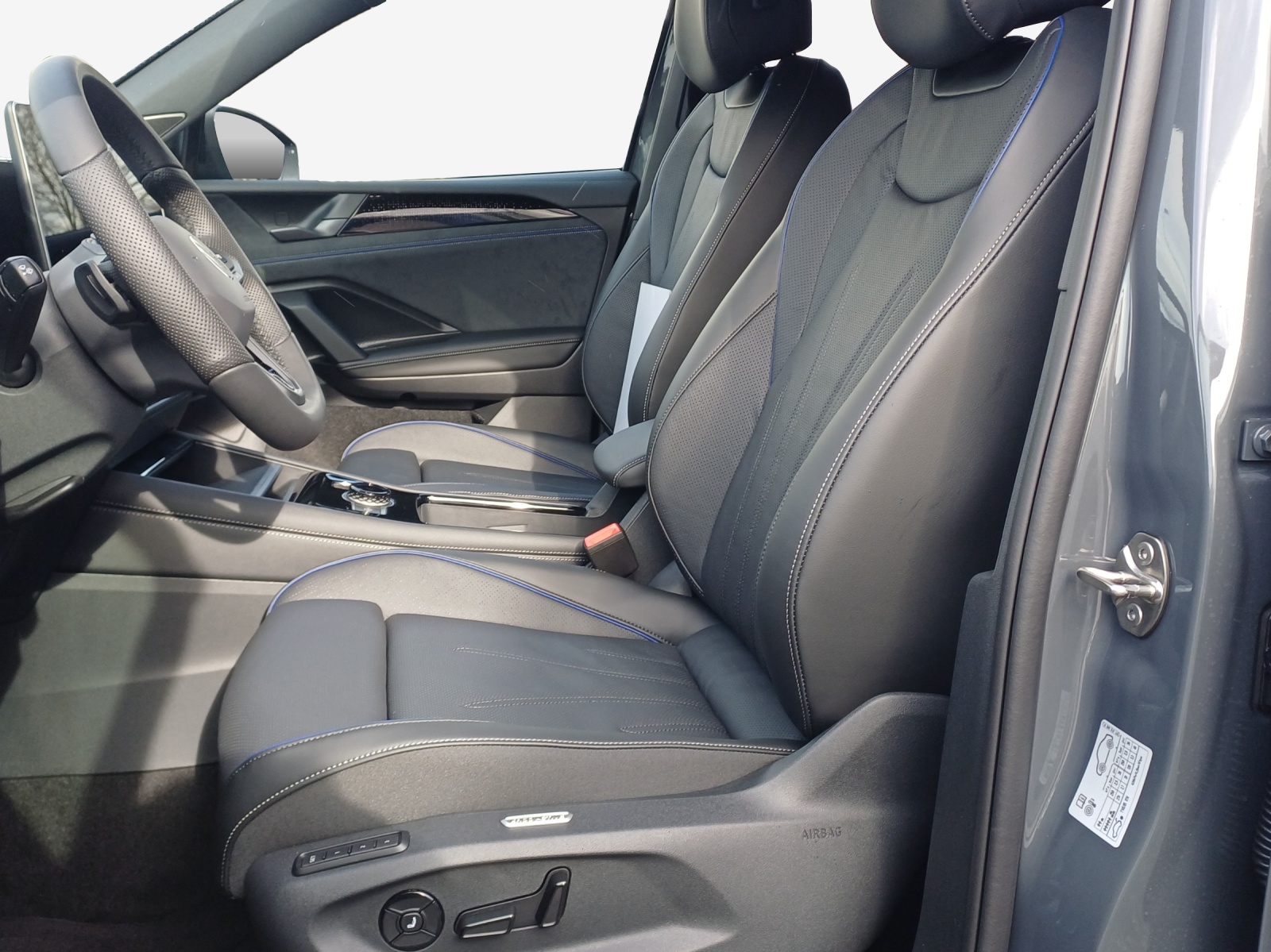 VW Tiguan 2.0 TSI DSG R-Line 4Motion-image-7