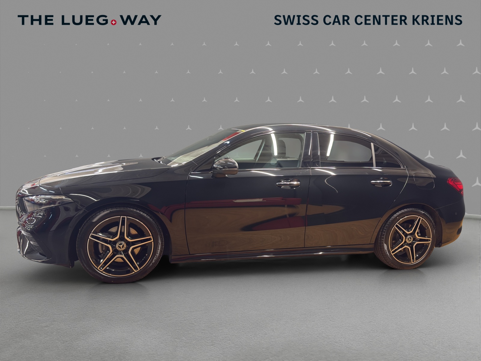 MERCEDES-BENZ A 180 - AMG / Rückfahrkamera / Volldigitales Display / Sitzkomfort-Paket-image-2