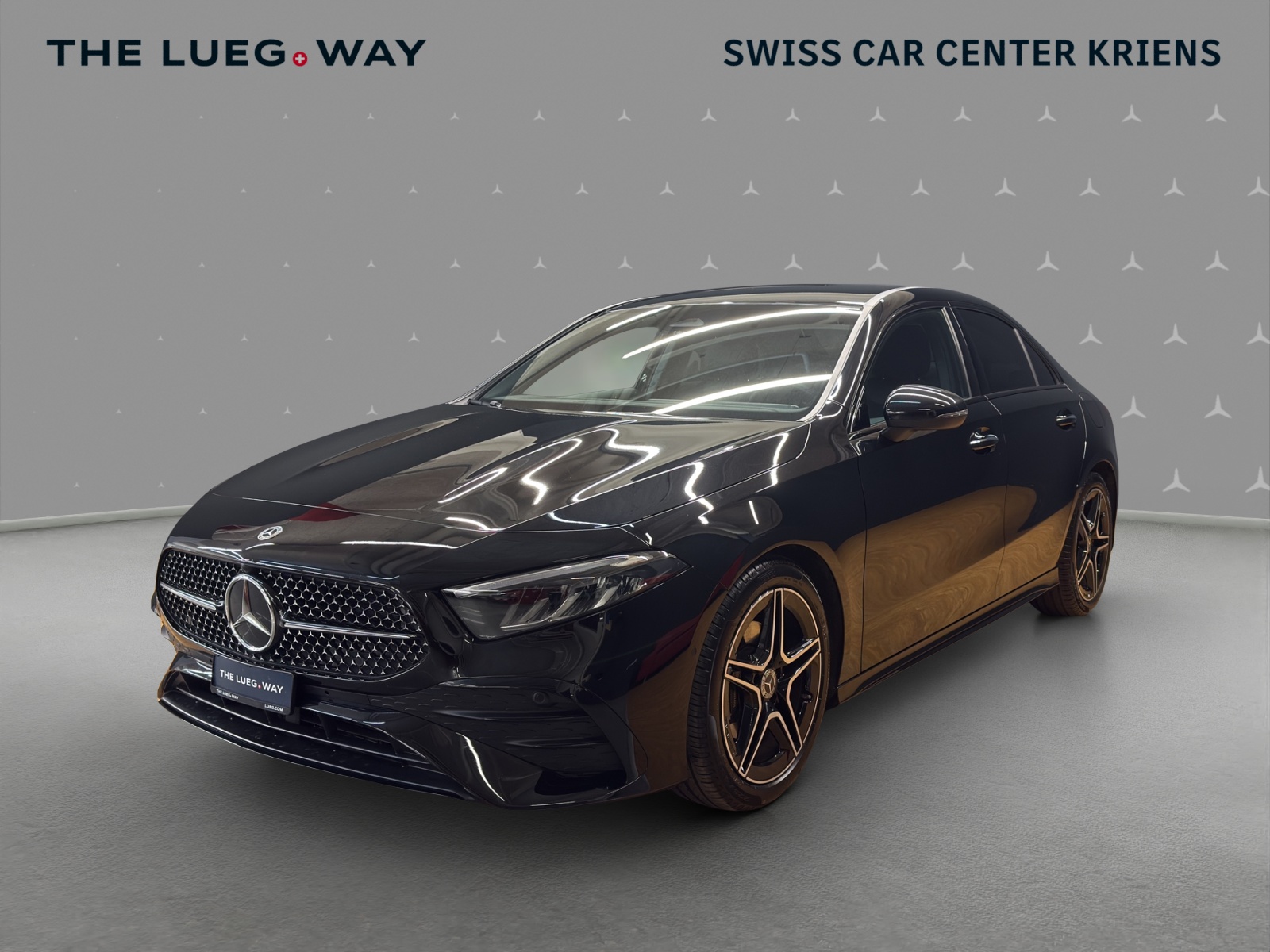 MERCEDES-BENZ A 180 - AMG / Rückfahrkamera / Volldigitales Display / Sitzkomfort-Paket-image-1
