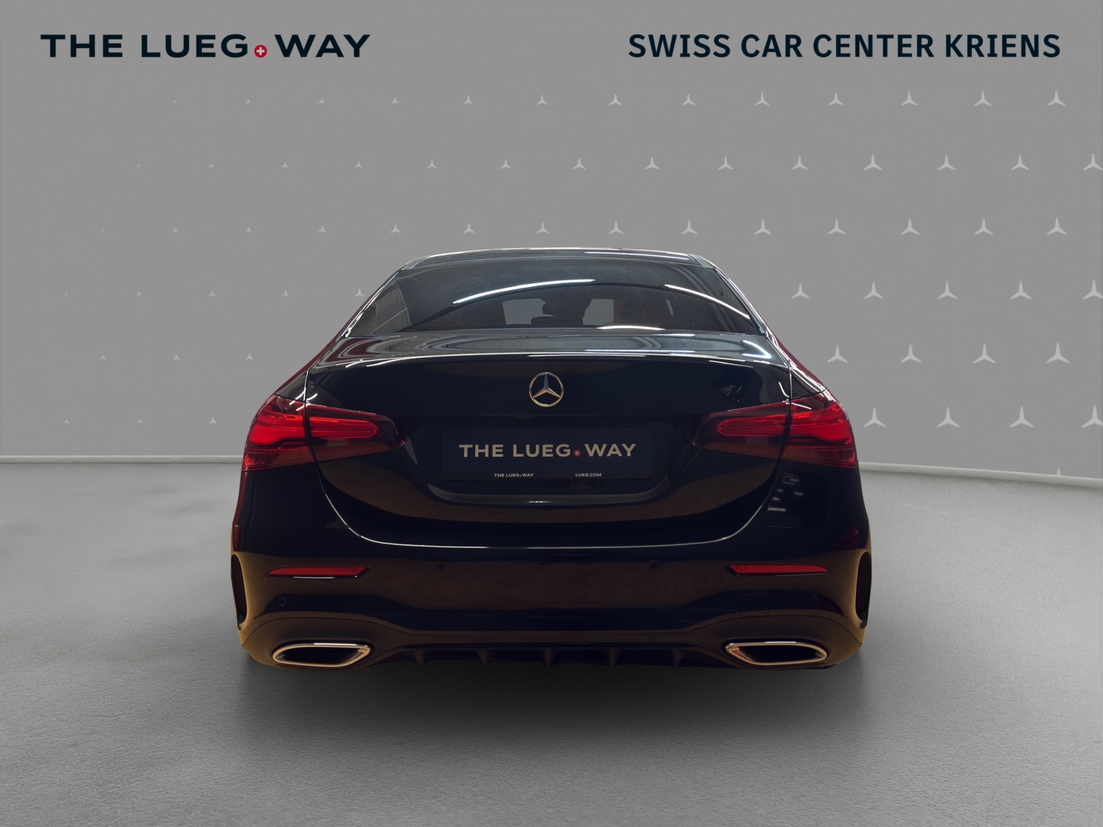 MERCEDES-BENZ A 180 - AMG / Rückfahrkamera / Volldigitales Display / Sitzkomfort-Paket-image-4