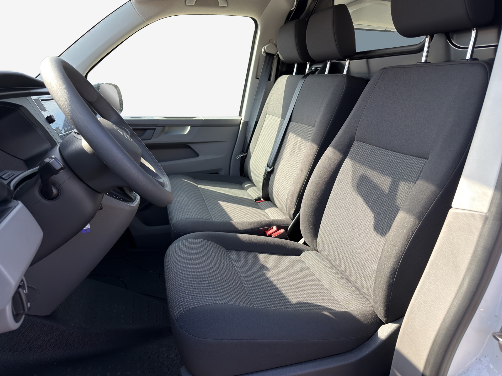 VW T6.1 2.0 TDI DSG-image-7