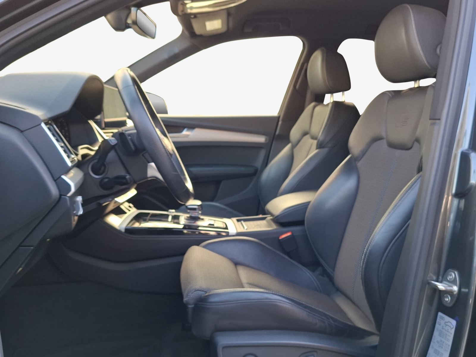 AUDI Q5 Sportback 50 TFSI e PHEV S line quattro S-tronic-image-8