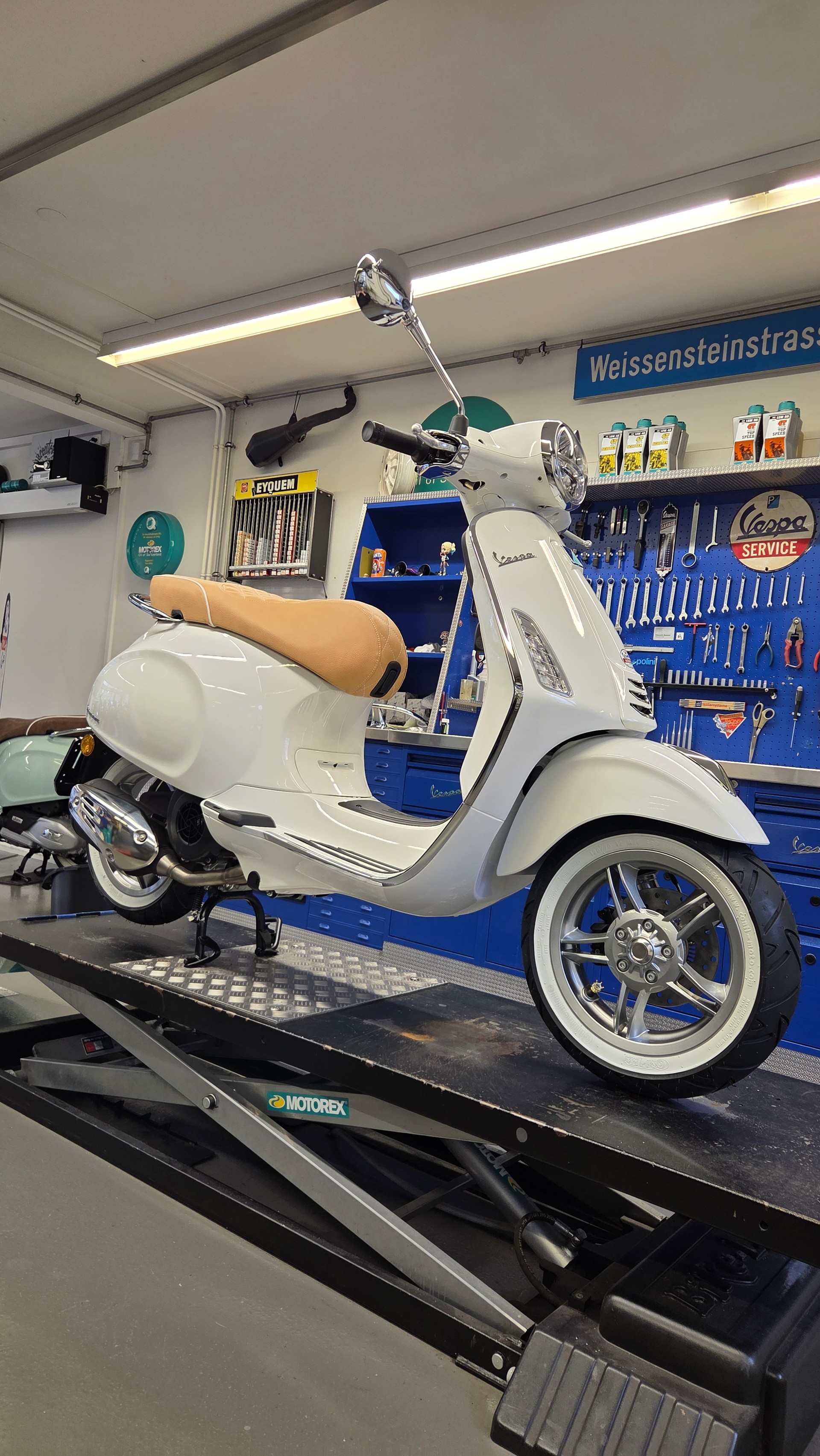 PIAGGIO Vespa Primavera 125 iGet 12" ABS-image-2
