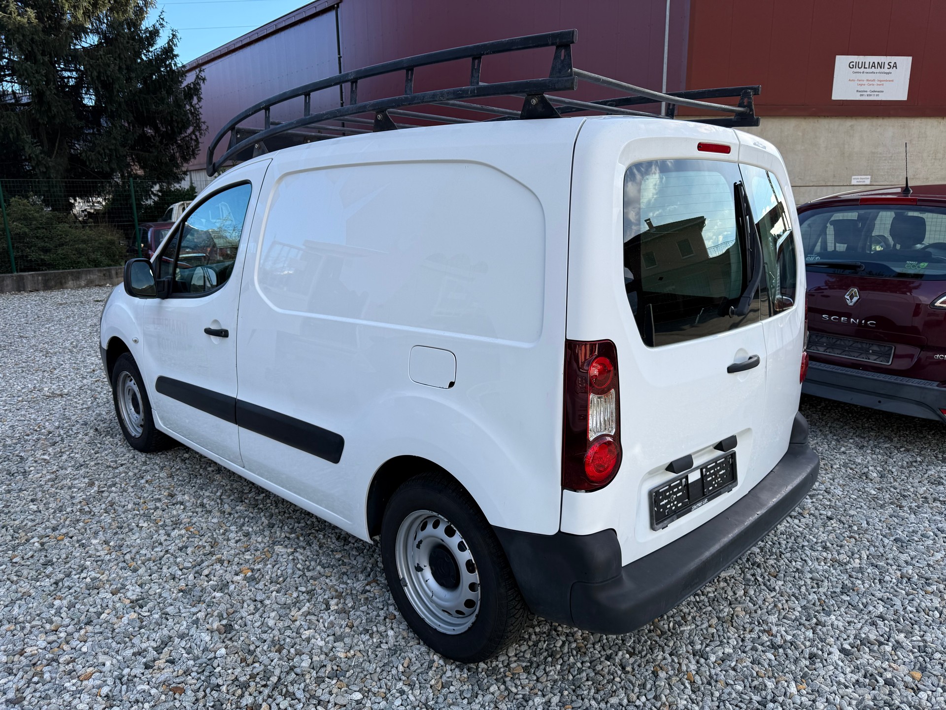 CITROEN Berlingo 1.6 BlueHDi 100 S&S Komfort-image-4