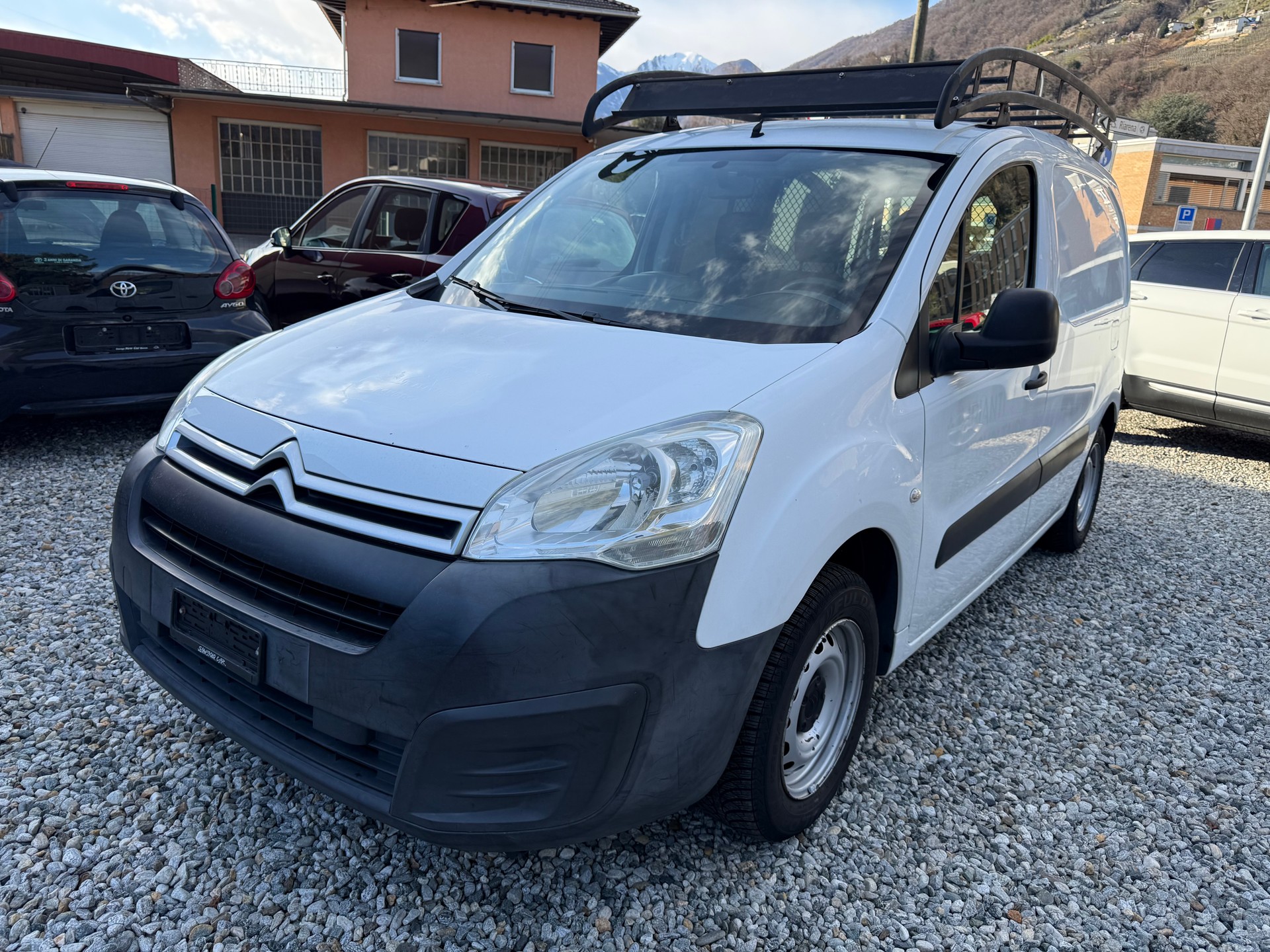 CITROEN Berlingo 1.6 BlueHDi 100 S&S Komfort-image-0