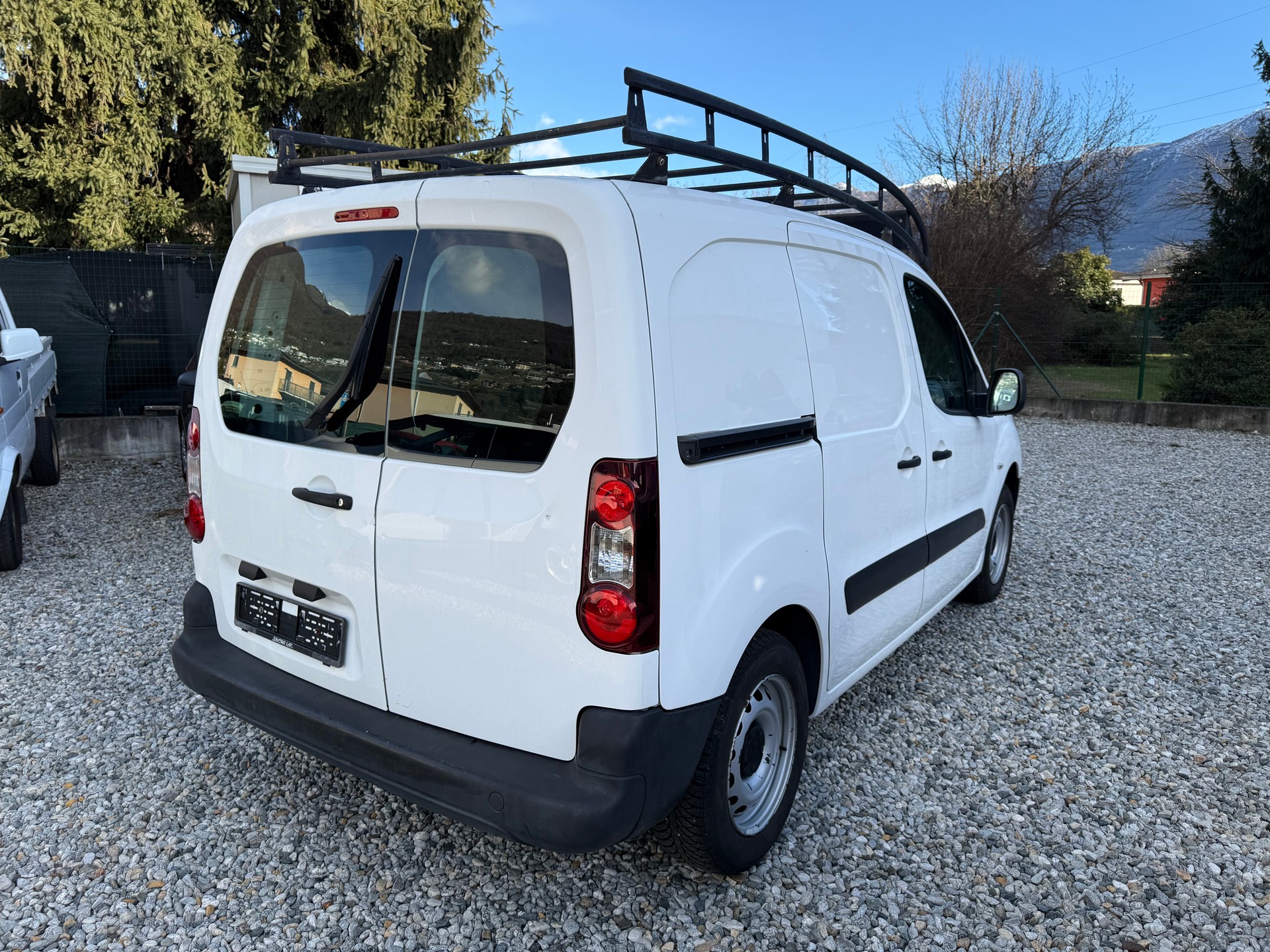 CITROEN Berlingo 1.6 BlueHDi 100 S&S Komfort-image-3