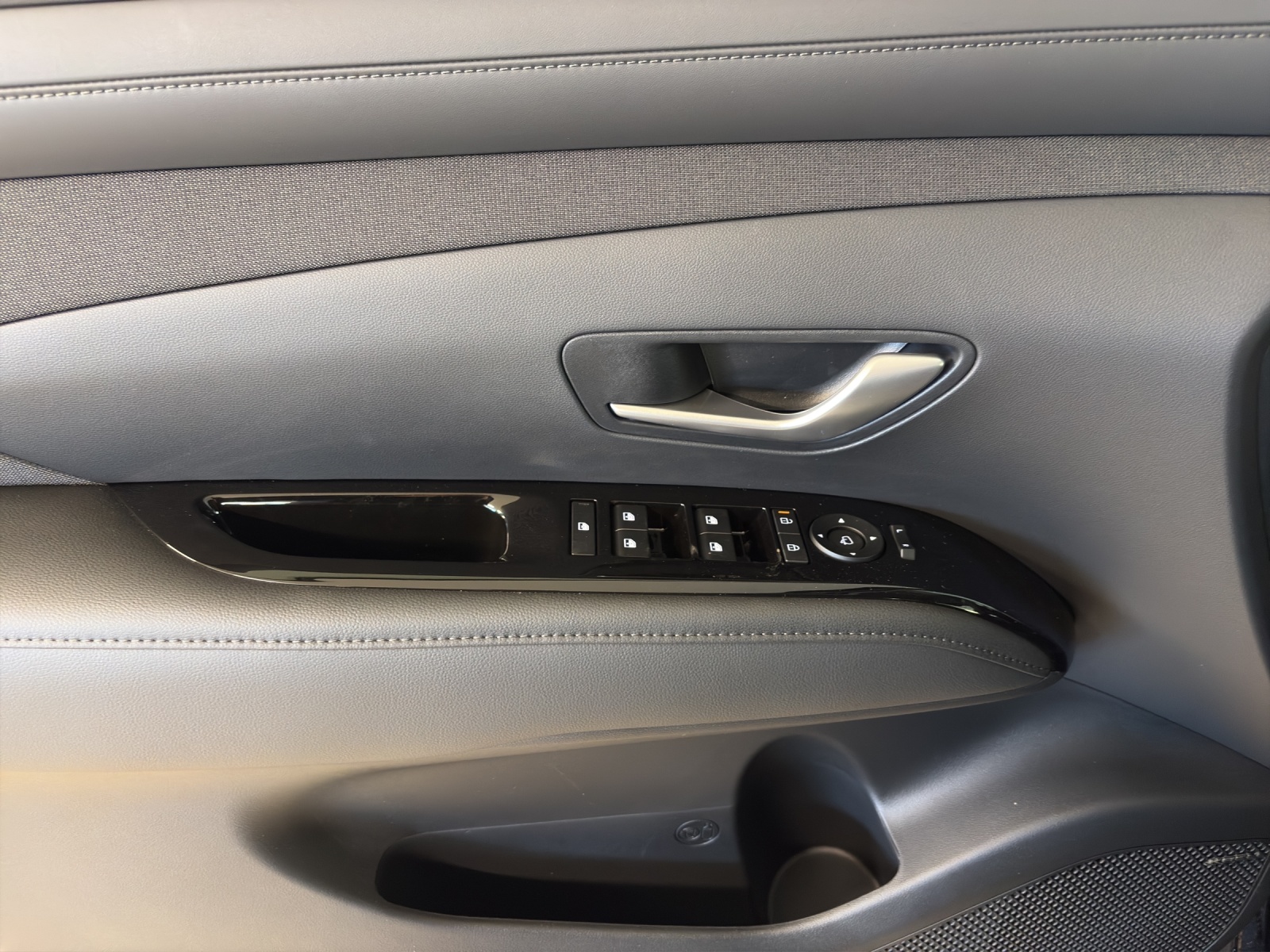 HYUNDAI Tucson 1.6 TGDI HEV Amplia 4WD-image-8