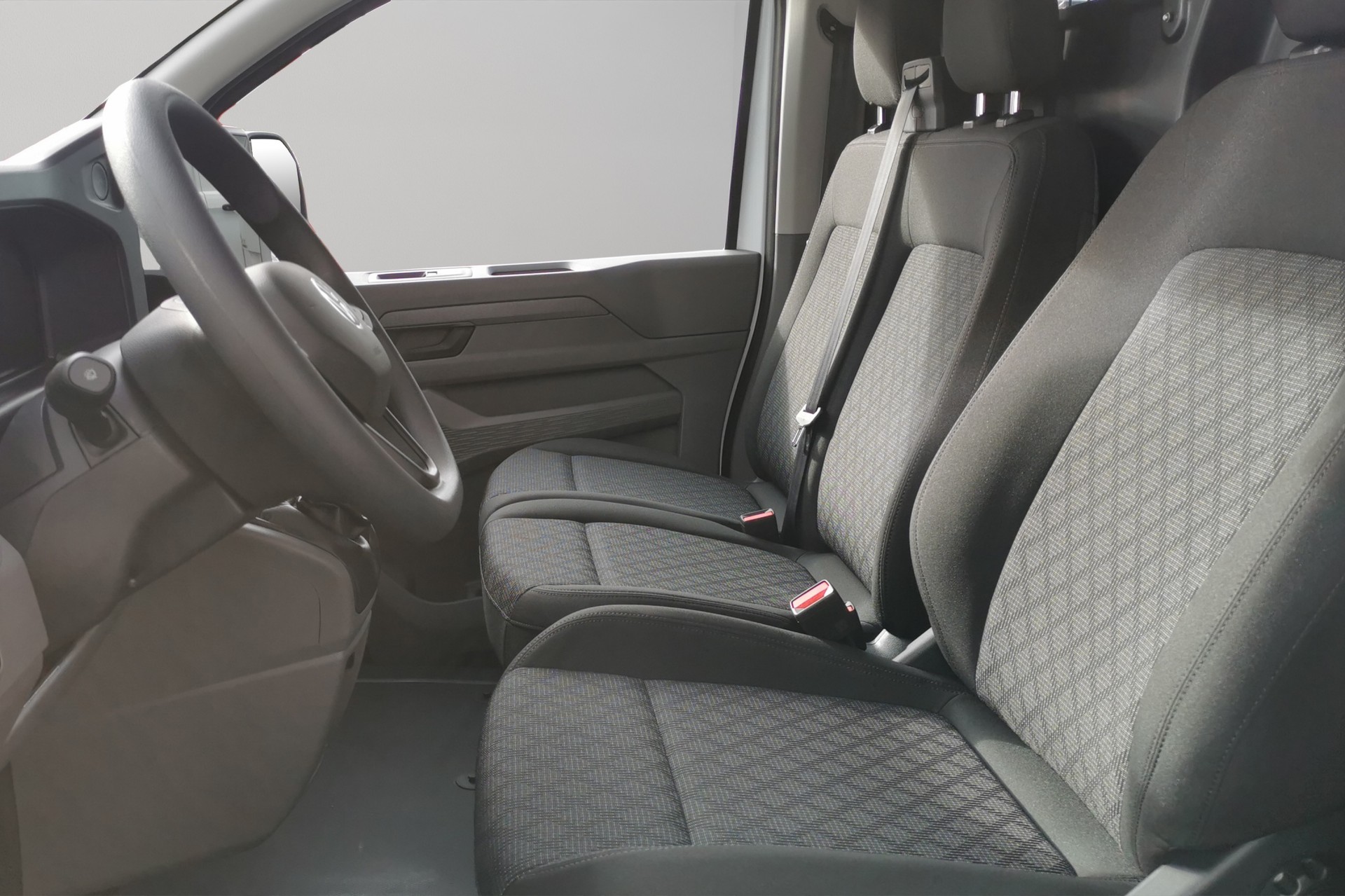 VW Transporter 2.0 TDI-image-8