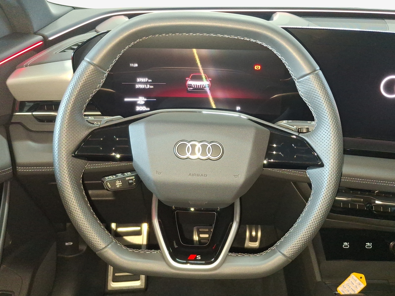 AUDI Q6 e-tron quattro-image-10