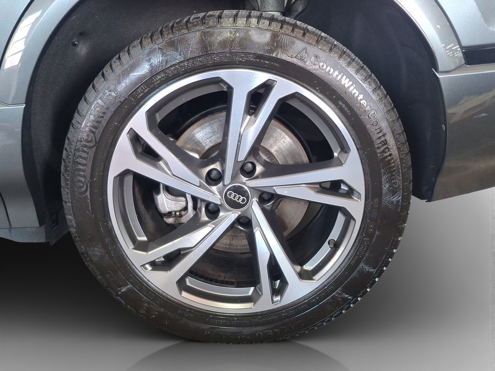 AUDI Q6 e-tron quattro-image-16