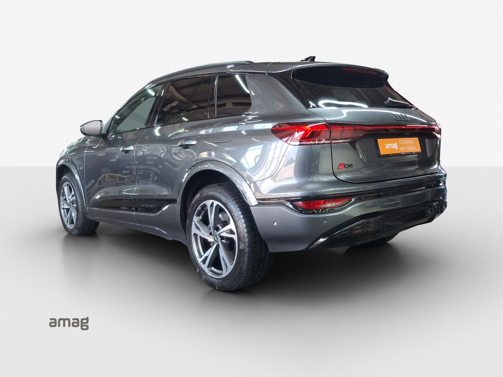 AUDI Q6 e-tron quattro-image-3