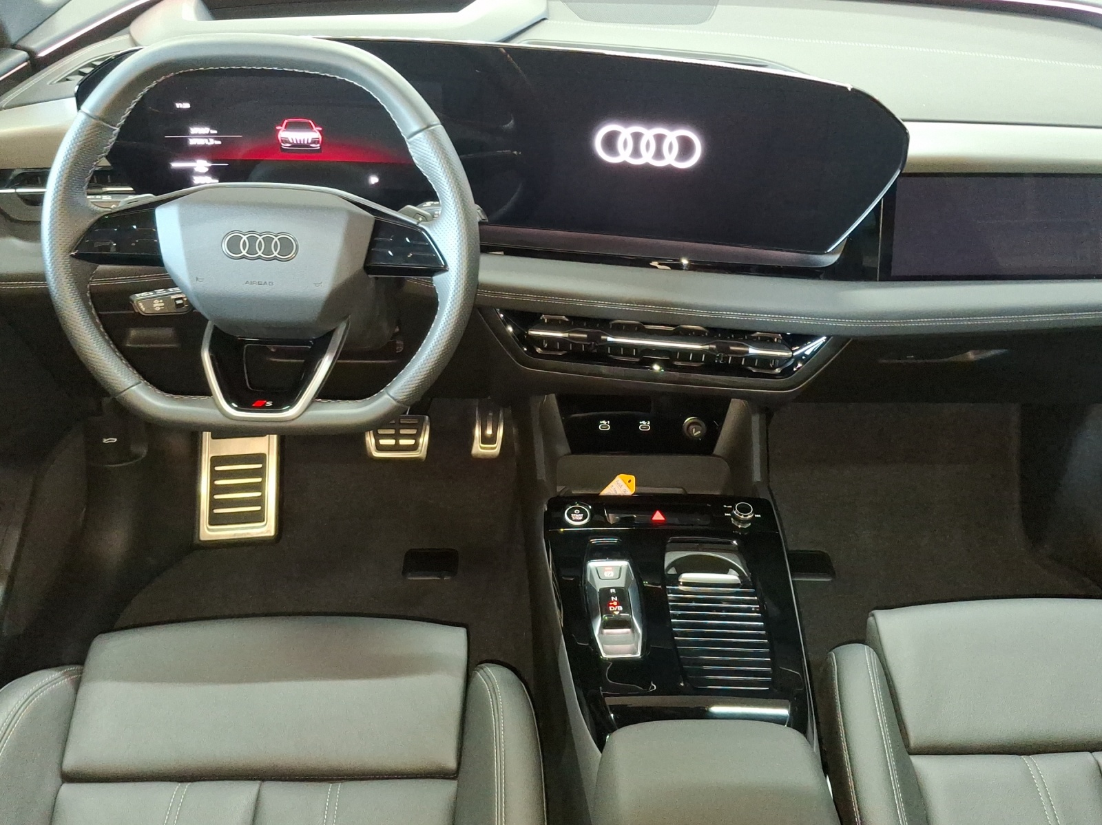 AUDI Q6 e-tron quattro-image-9