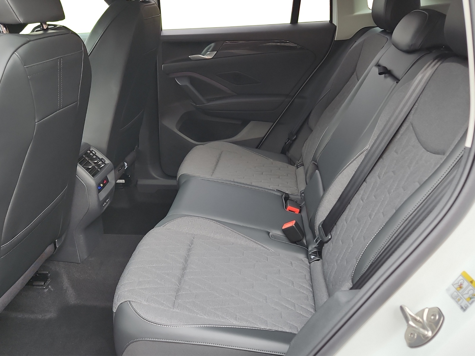 VW Tiguan 2.0 TSI DSG United 4Motion-image-13