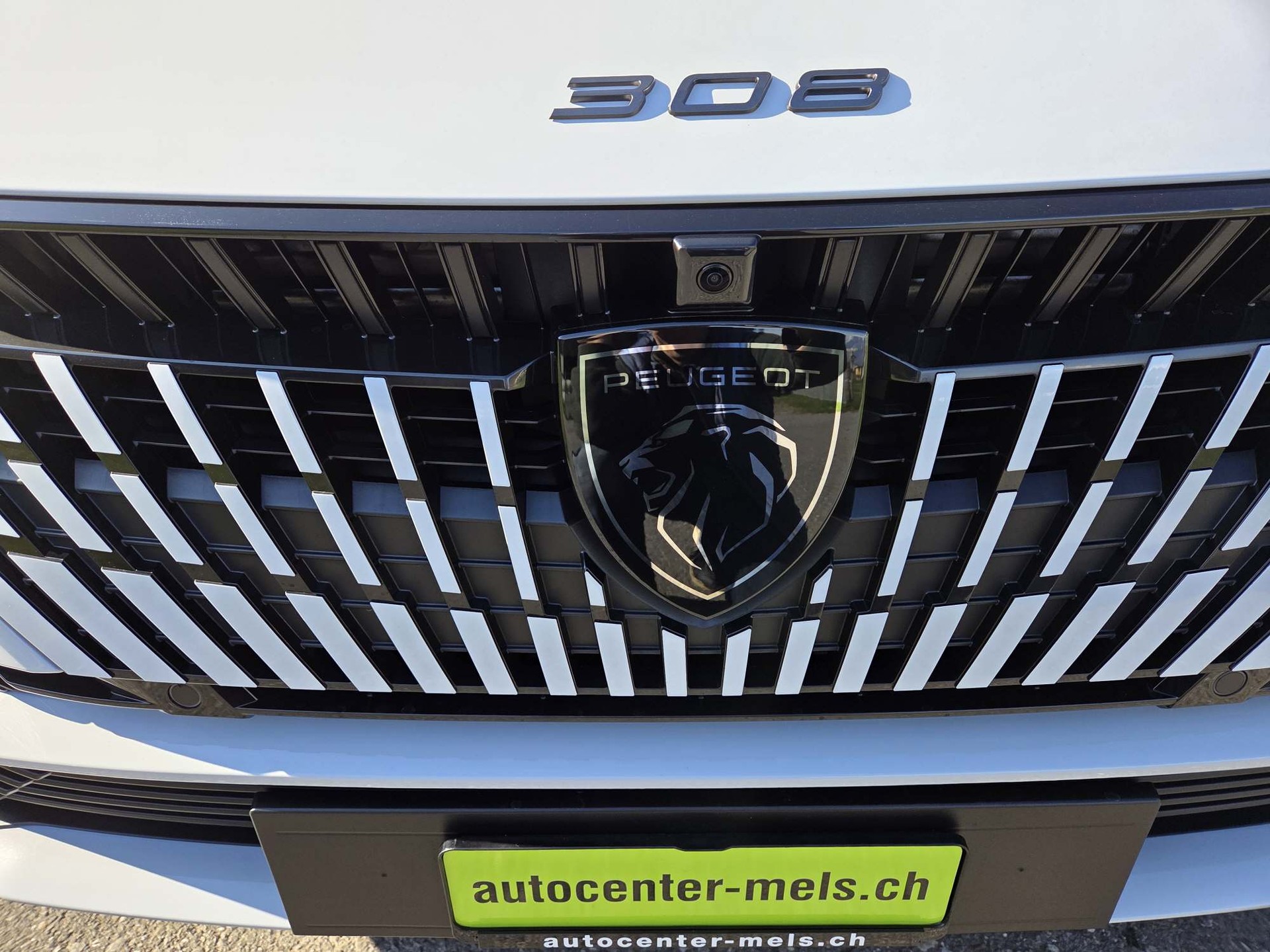 PEUGEOT 308 SW e-Allure-image-2