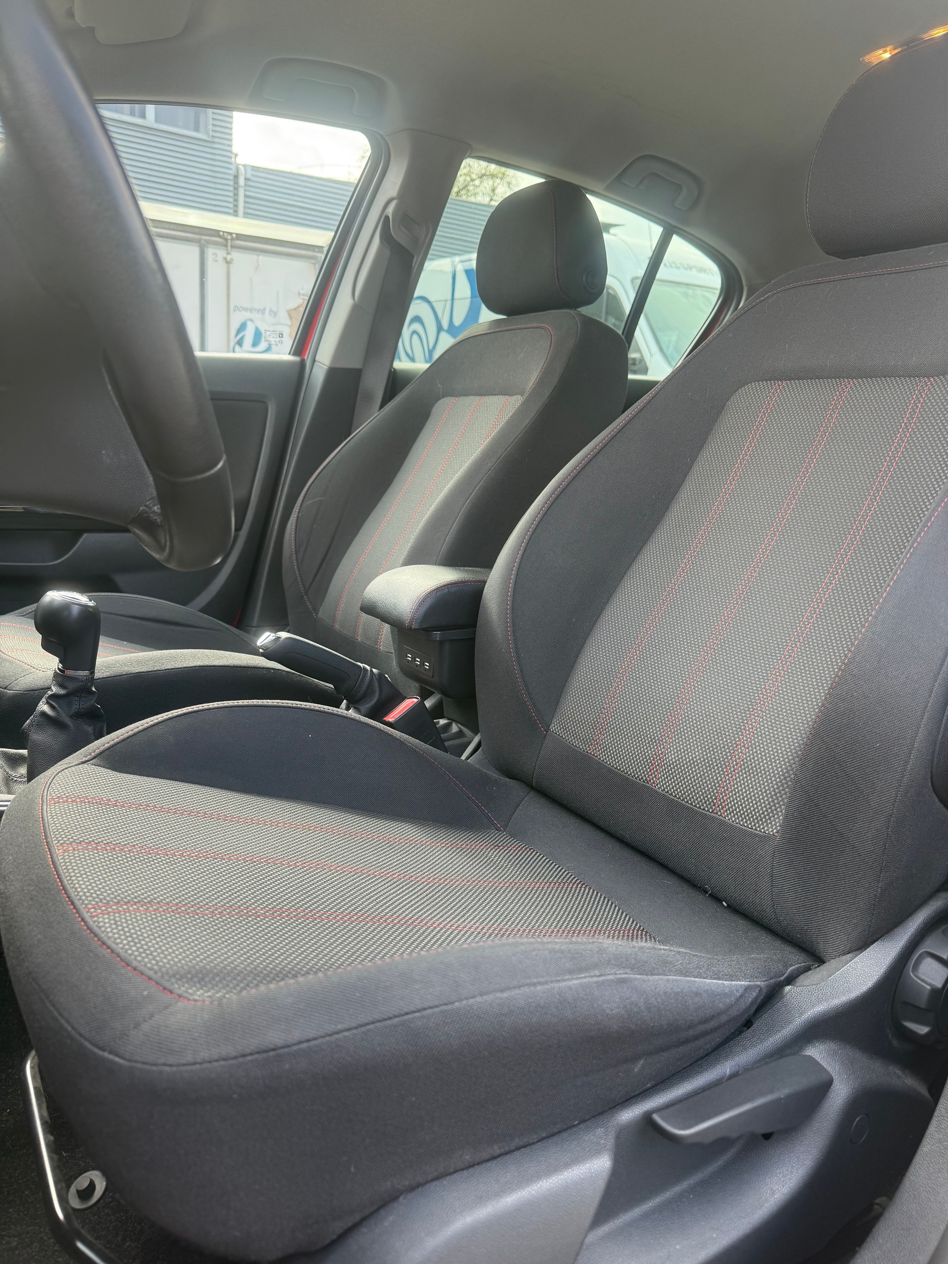 OPEL Corsa 1.4 Turbo Color Edition-image-11