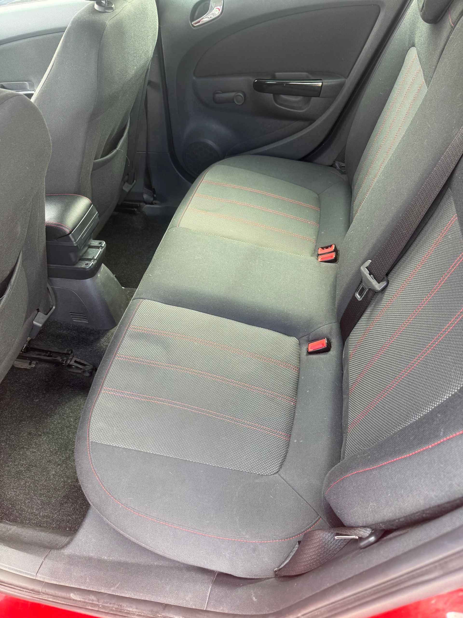 OPEL Corsa 1.4 Turbo Color Edition-image-13