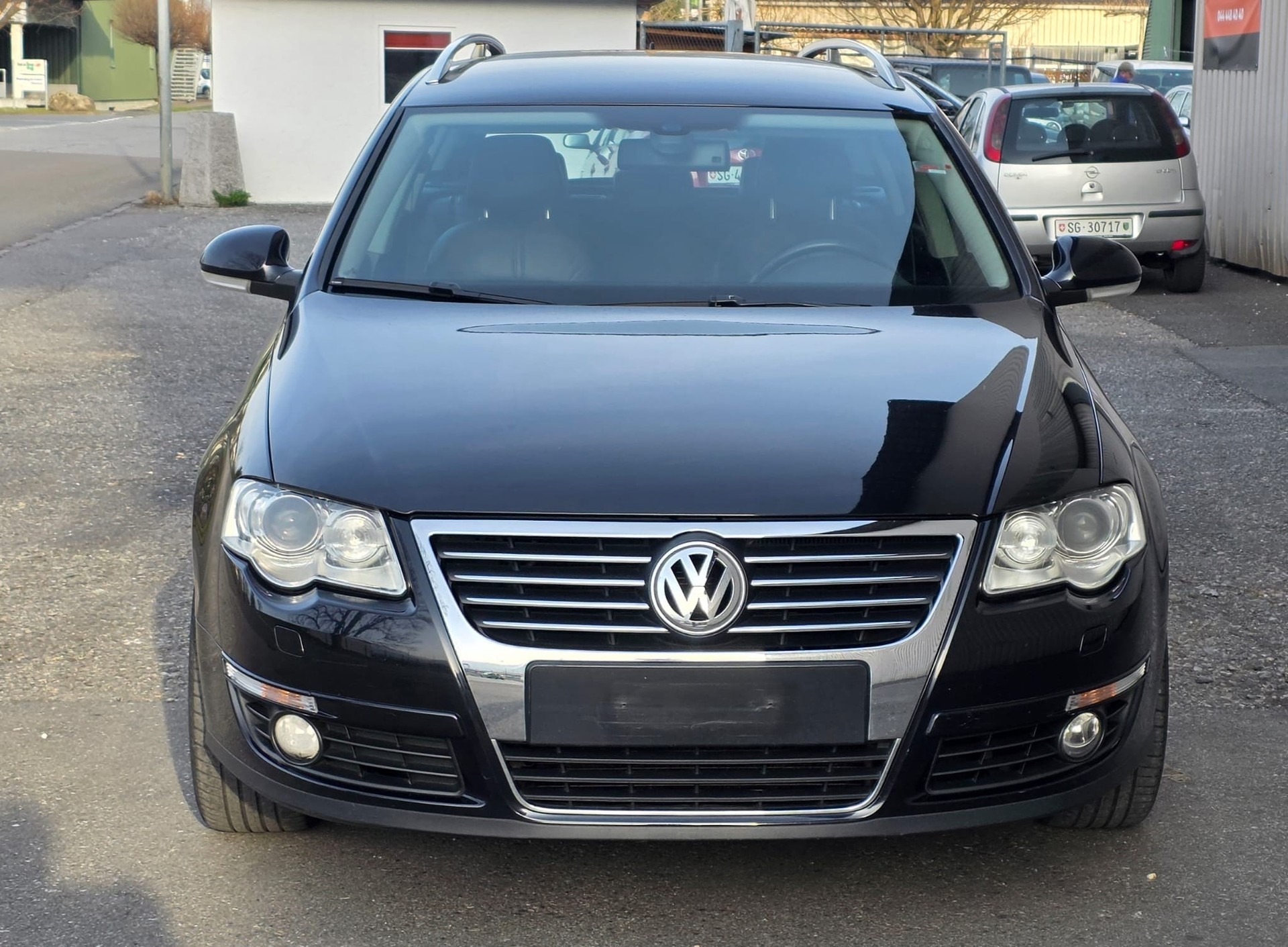 VW Passat Variant 2.0 FSI Highline 4Motion-image-0