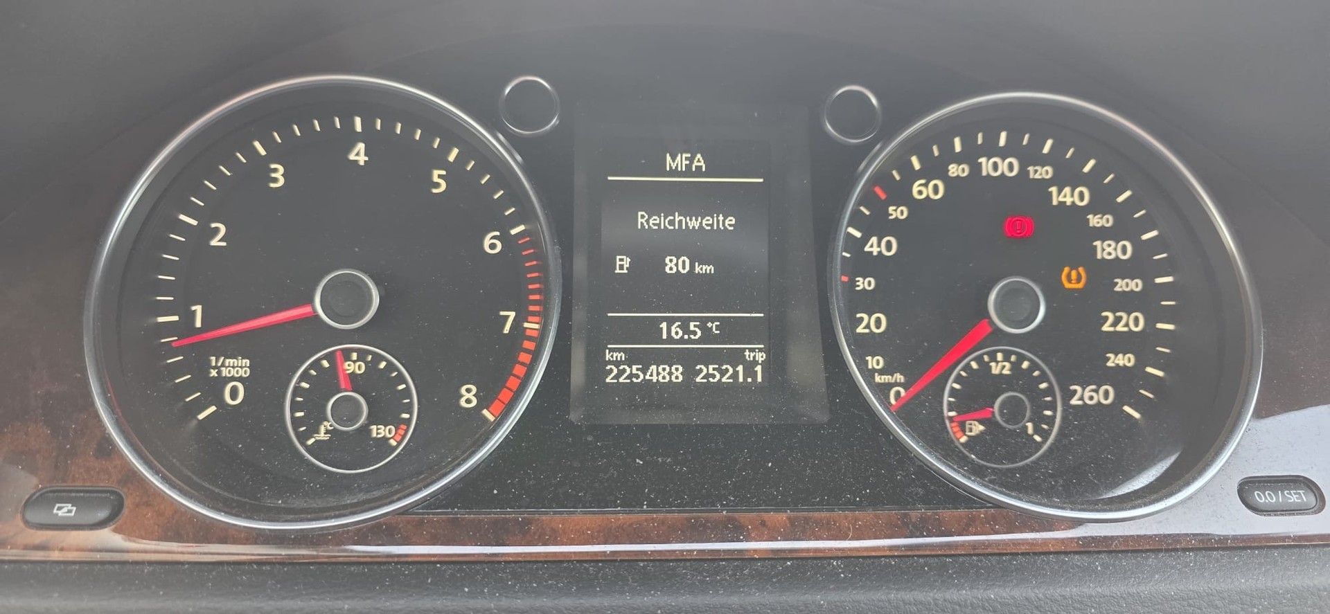 VW Passat Variant 2.0 FSI Highline 4Motion-image-11