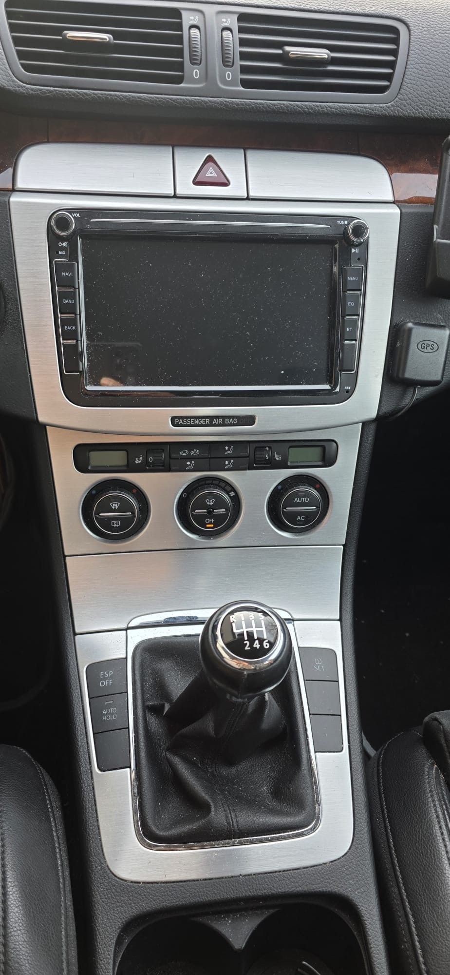VW Passat Variant 2.0 FSI Highline 4Motion-image-10