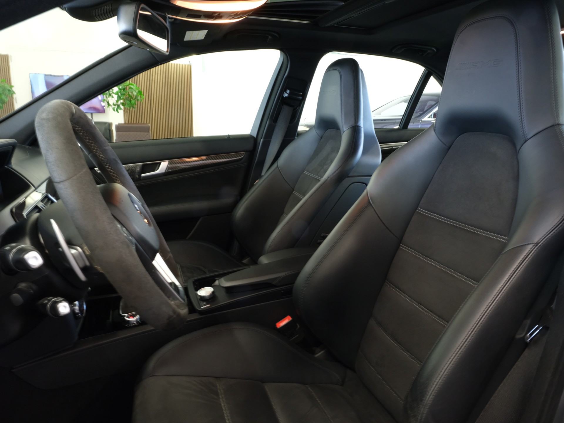 MERCEDES-BENZ C 63 AMG Avantgarde Edition 507 Speedshift MCT *Sonderlackierung* *Carbon Paket*-image-17